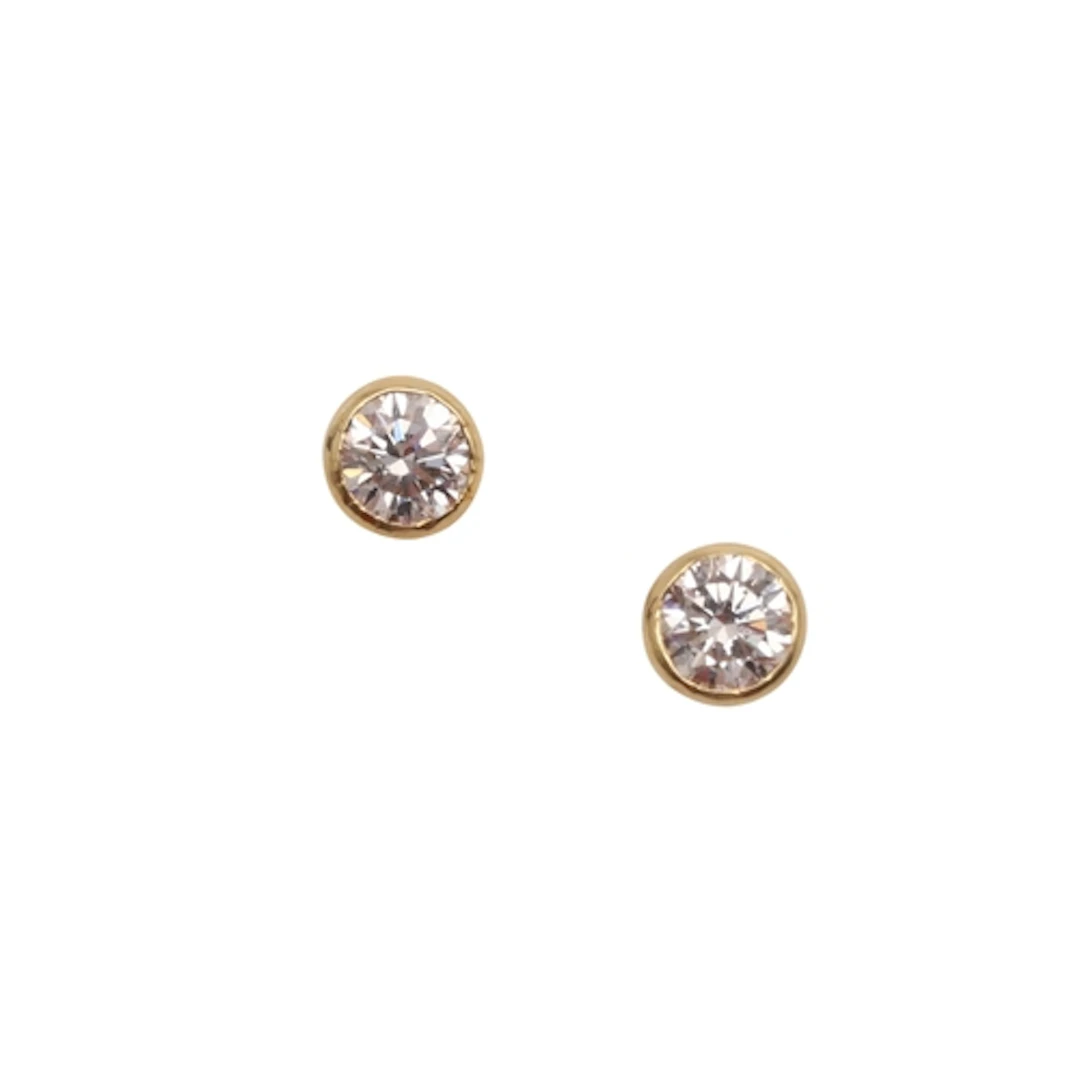 A PAIR OF DIAMOND STUD EARRINGS. set with brilliant-cut diam...