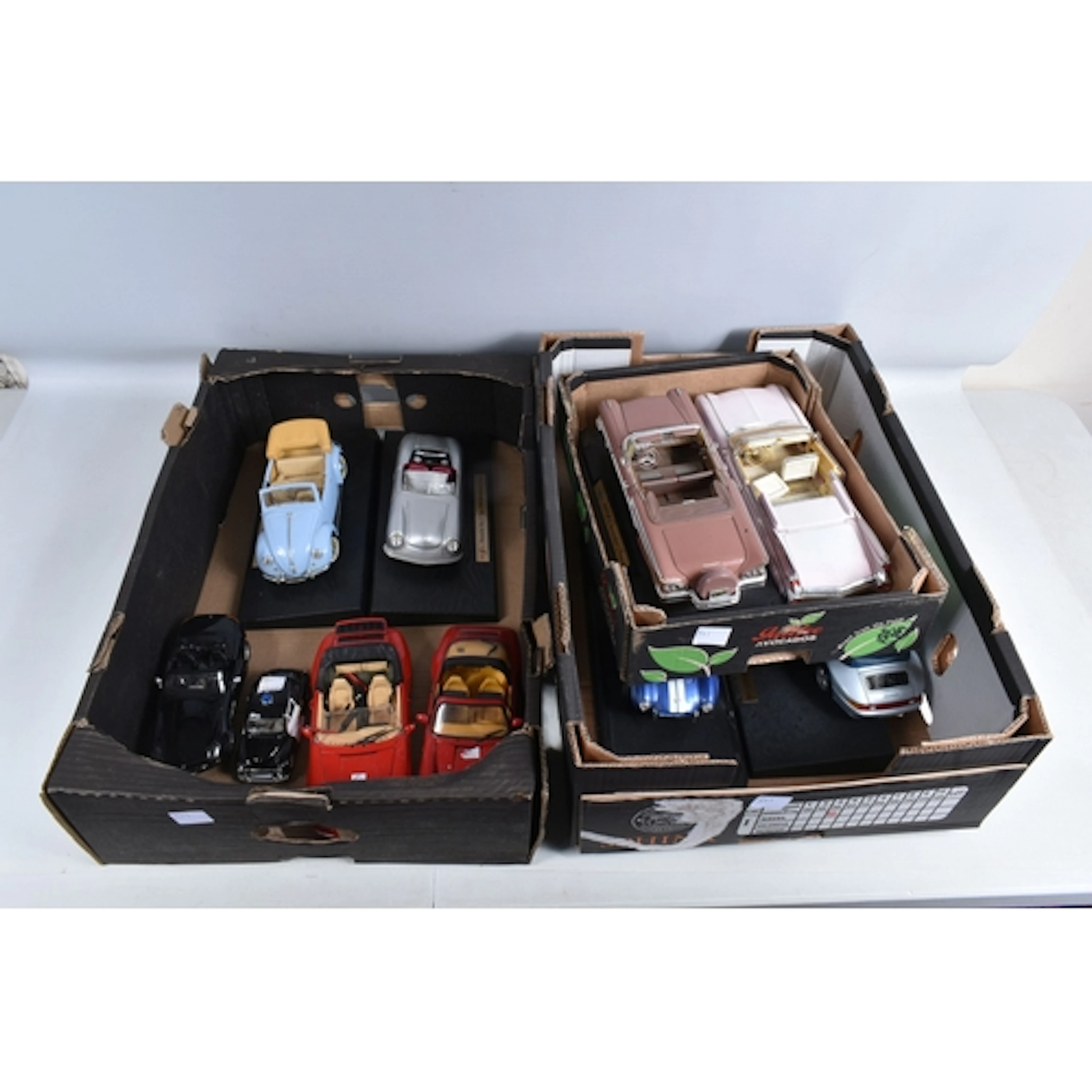 A COLLECTION OF UNBOXED 1/18 SCALE DIECAST MODEL SPORT CARS,...