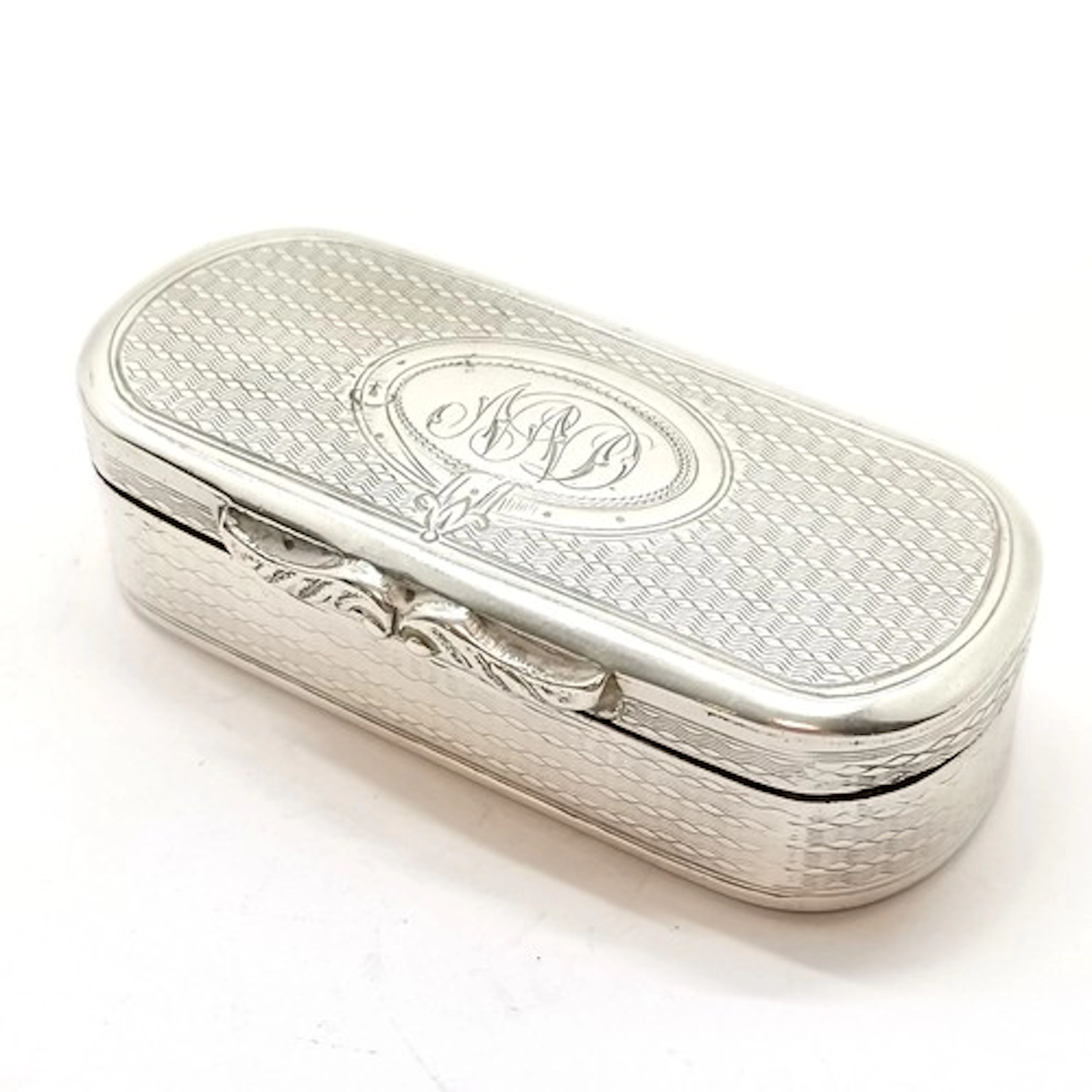 George Unite 1875 silver snuff box with hinged lid - 6.5cm x...