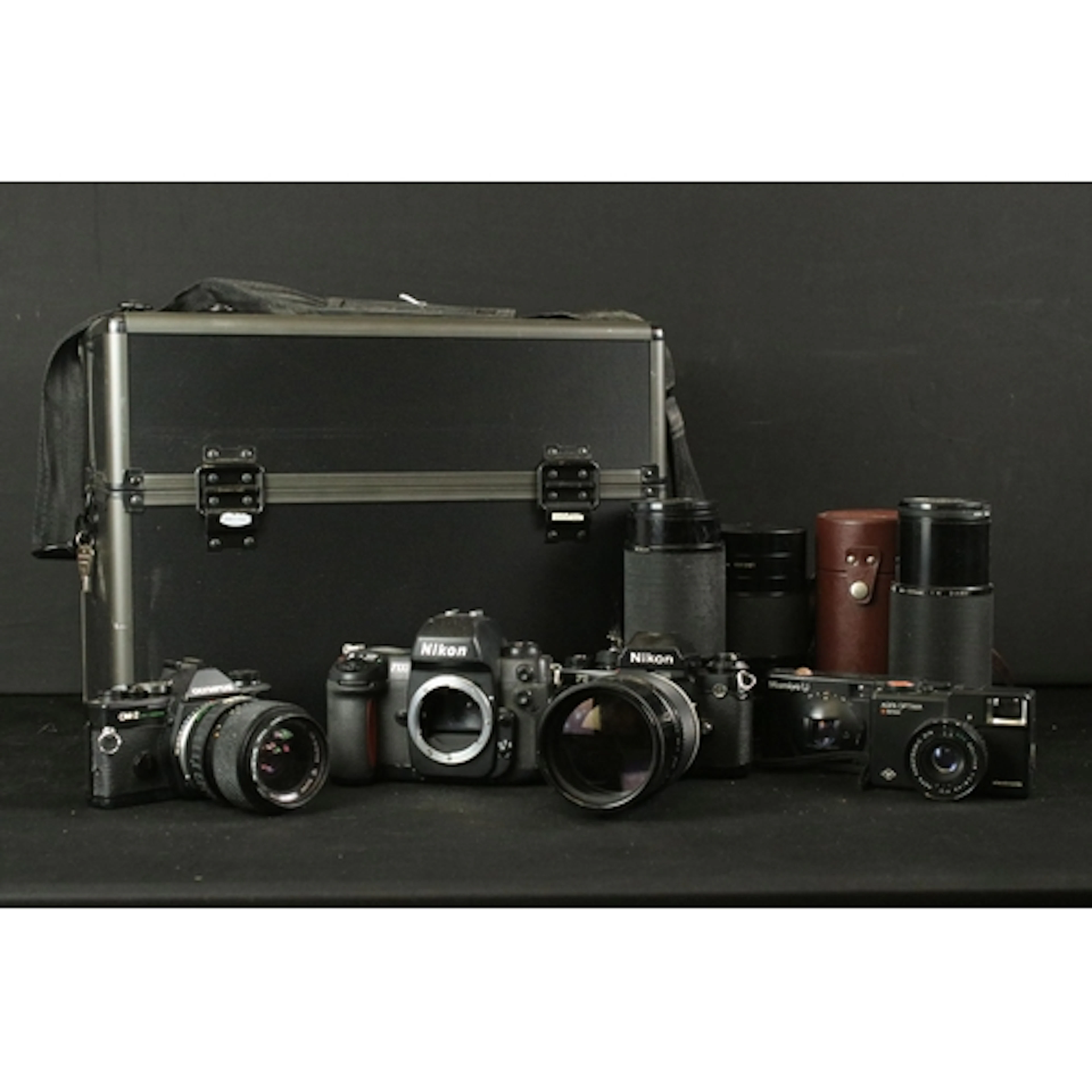 Collection of cameras and lenses, to include: a Nikon F3 cam...