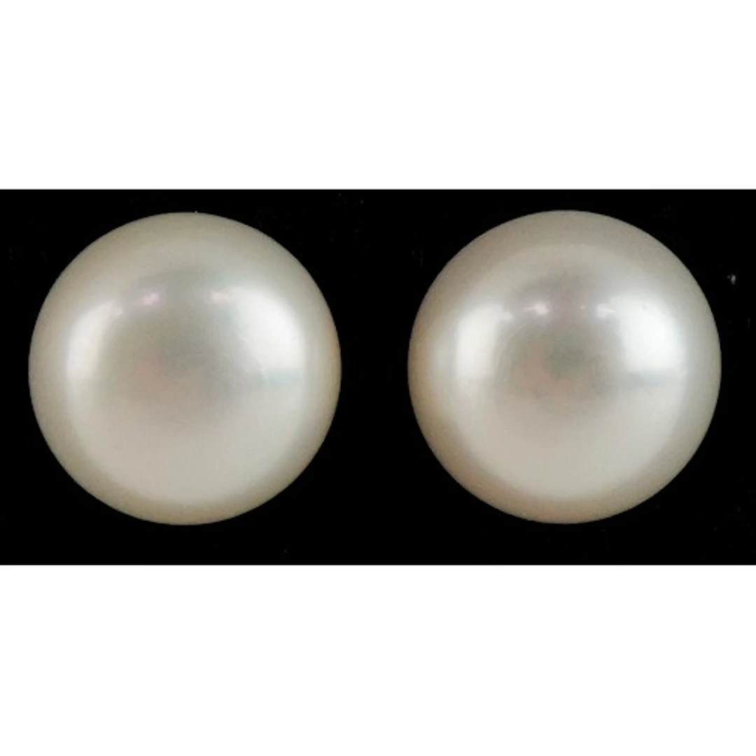 Pair of 9ct gold cultured pearl stud earrings, 9.0mm in diam...
