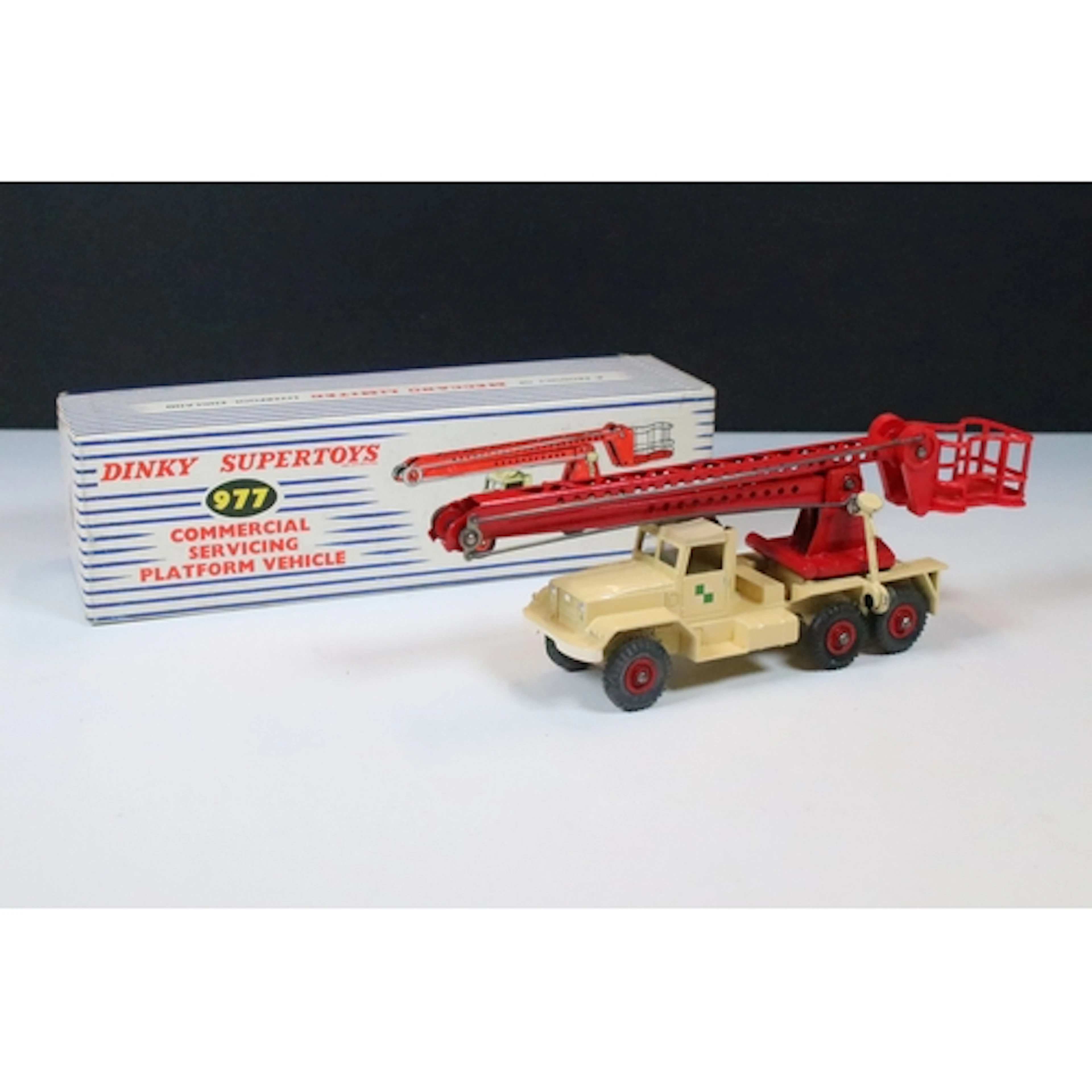 Boxed Dinky Supertoys 977 Commercial Servicing Platform Vehi...