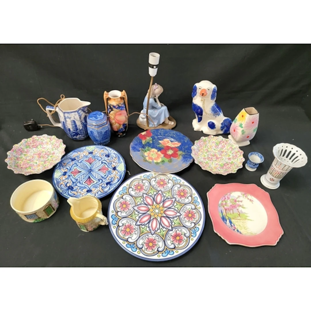 SELECITON OF DECORATIVE CERAMICS including Spode eggcup, Ar...