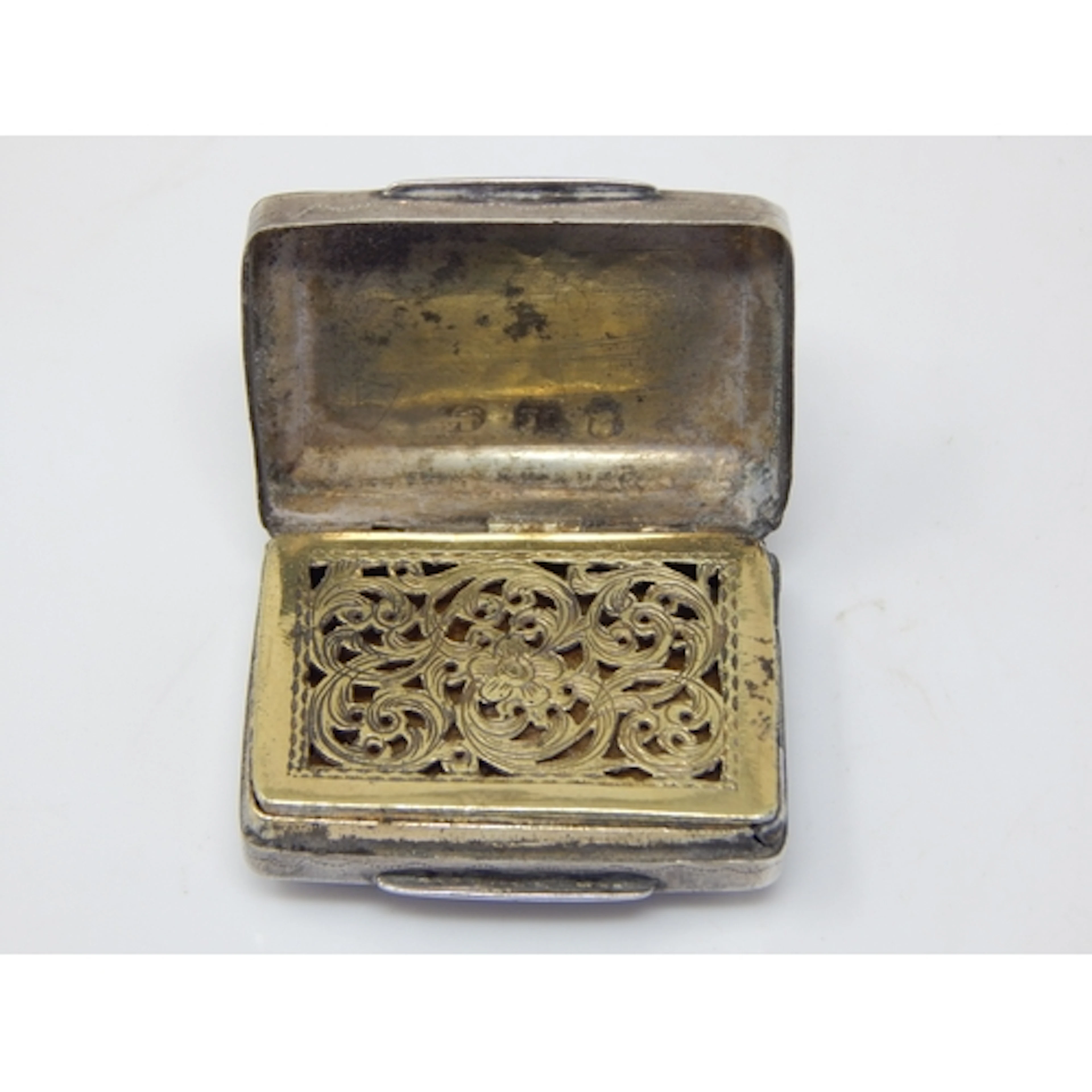 George IV Silver Vinaigrette with Pierced Gilded Grille: Hal...