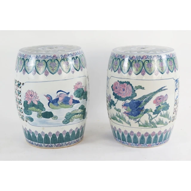 A pair of 20th century Chinese porcelain garden stools, of c...