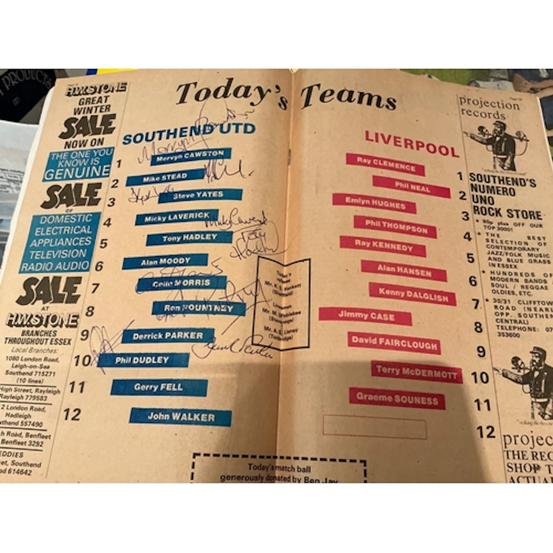 Southend United signed football publications: Includes 1978-...