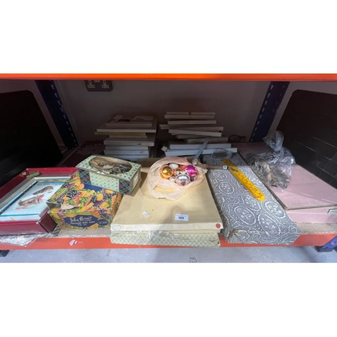Vintage greeting cards, vintage baubles, linens, duvet sets,...