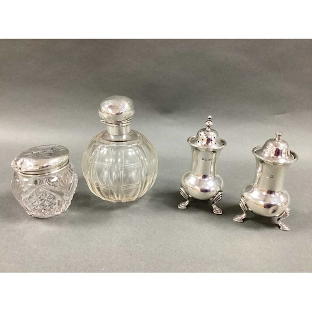 A Matched Hallmarked Silver Salt and Pepper Shaker, 1910-191...