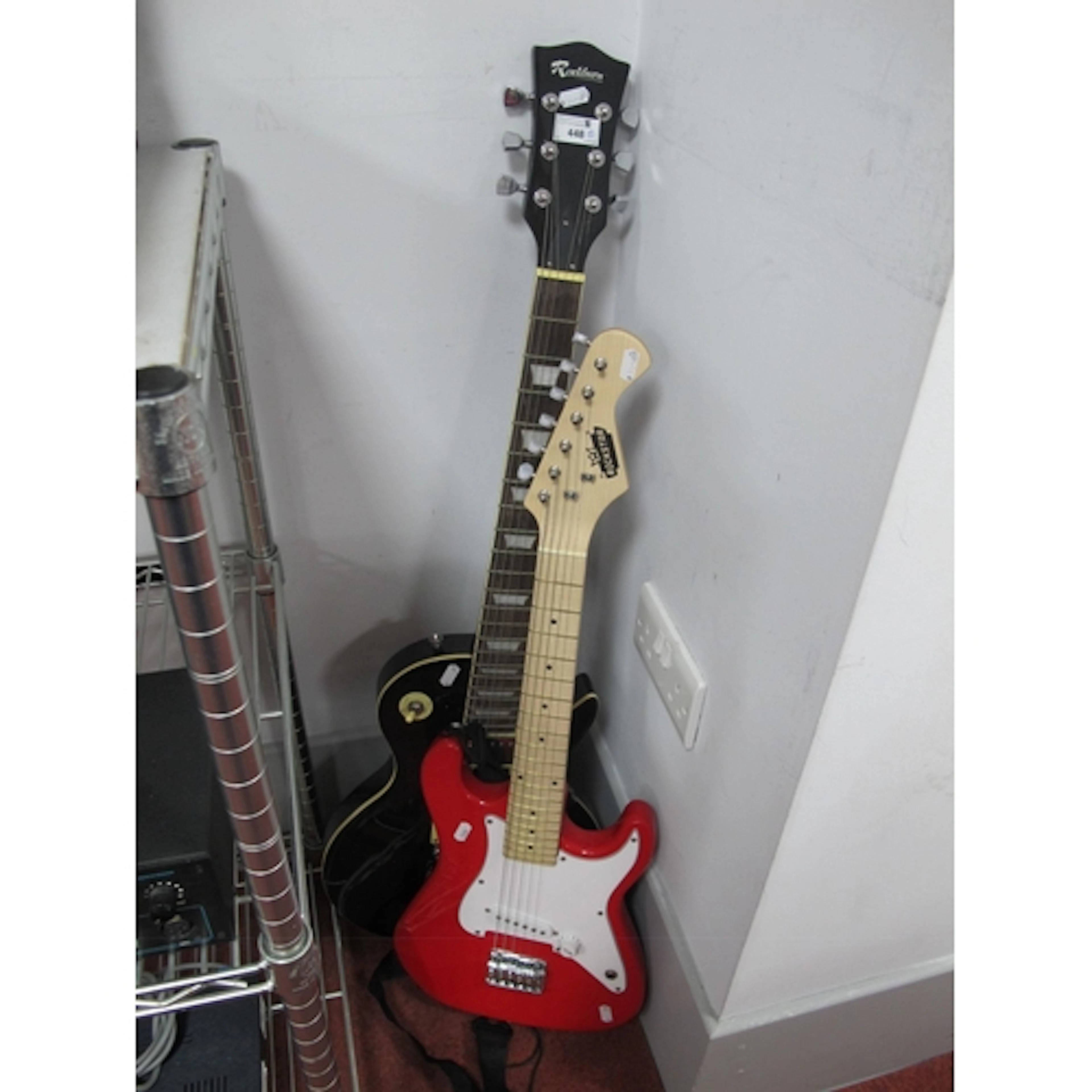 Rockburn Les Paul Copy, Rockstar Junior Strat Copy.