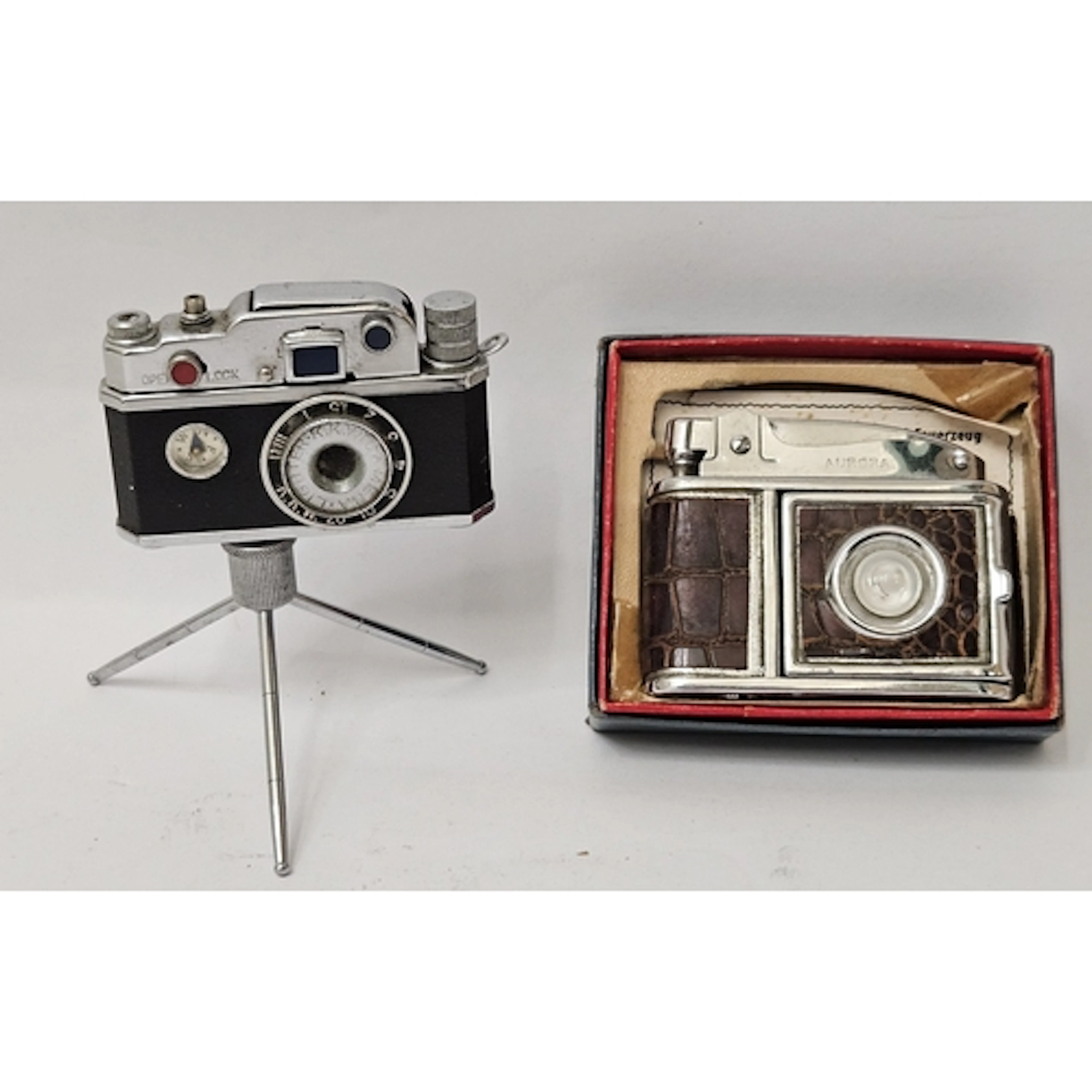 2 Lighters in the form of cameras incl. boxed Aurora Neo sup...