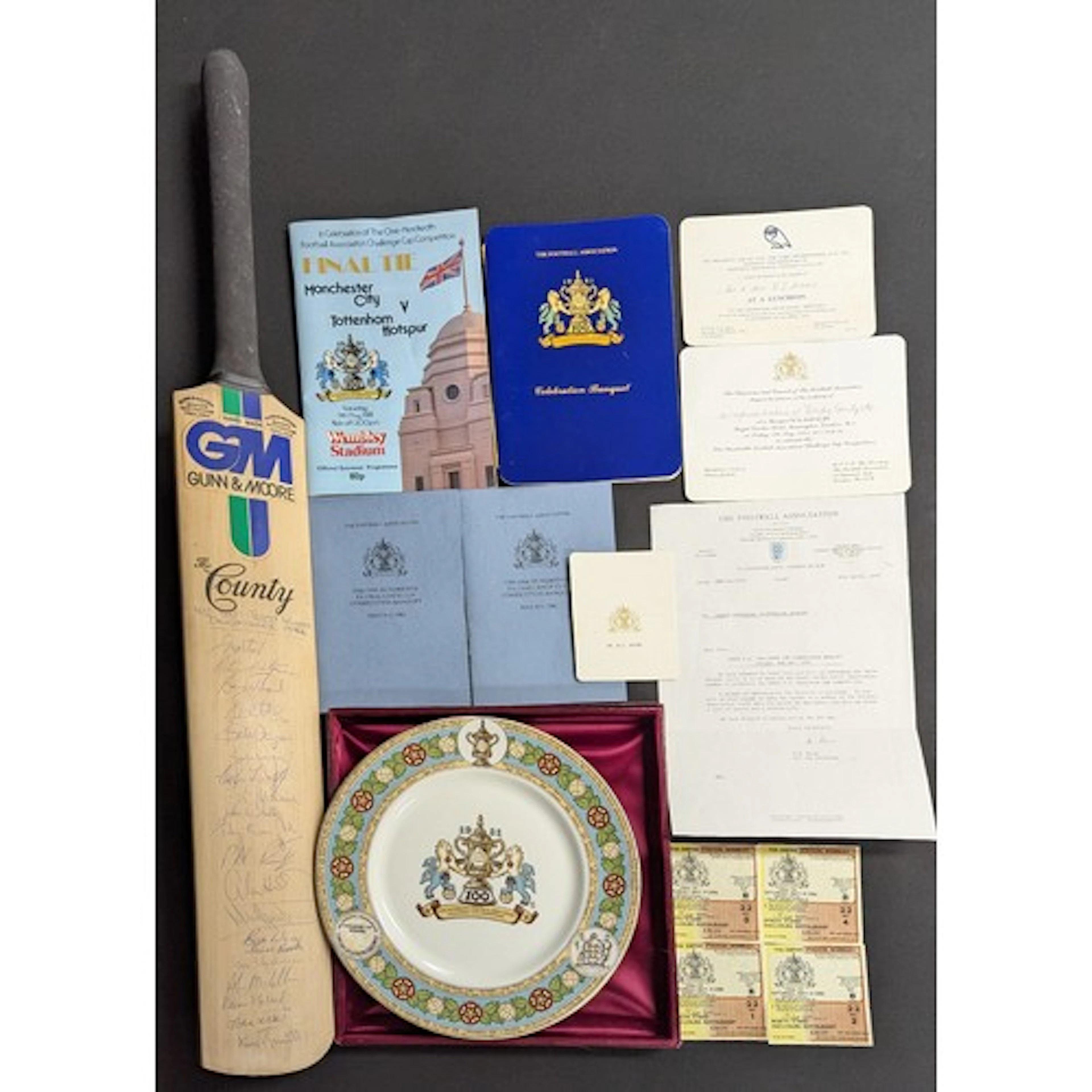 Sporting Interest - a Gun & Moore autographed cricket bat, s...