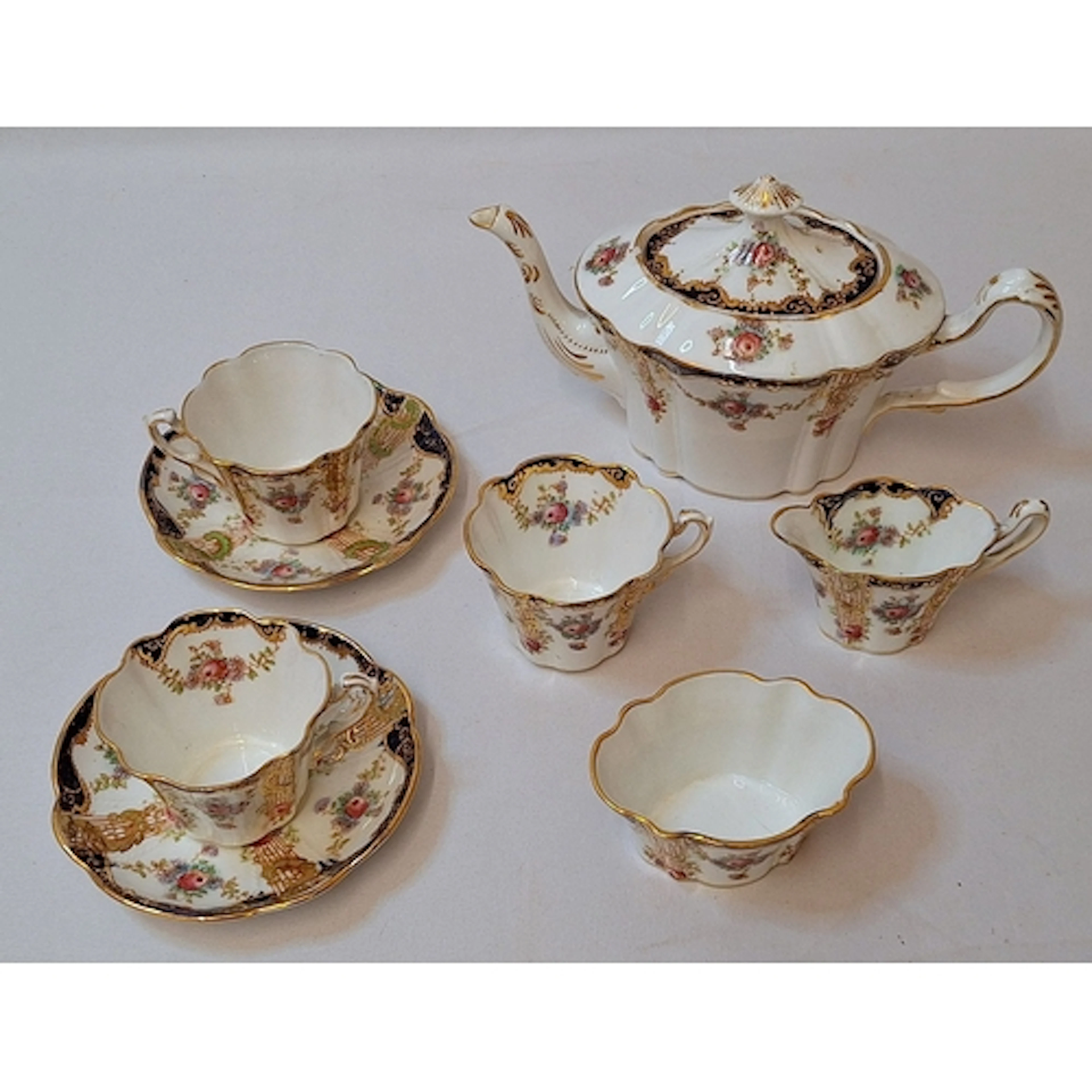 Vintage Duchess China Tea Set incl. teapot, creamer, milk ju...