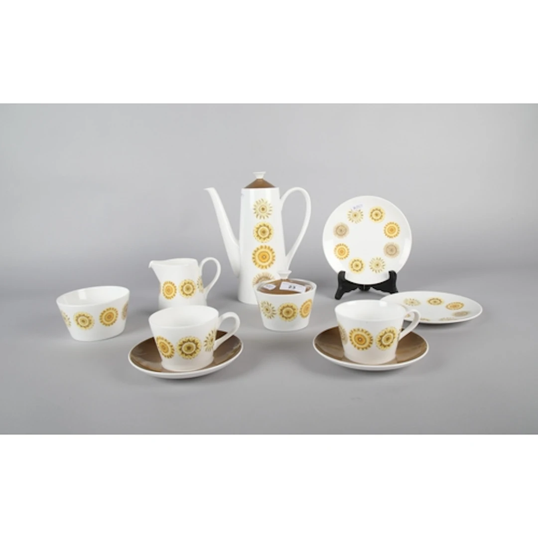 Royal Tuscan 'Seasons' patterned full coffee service.