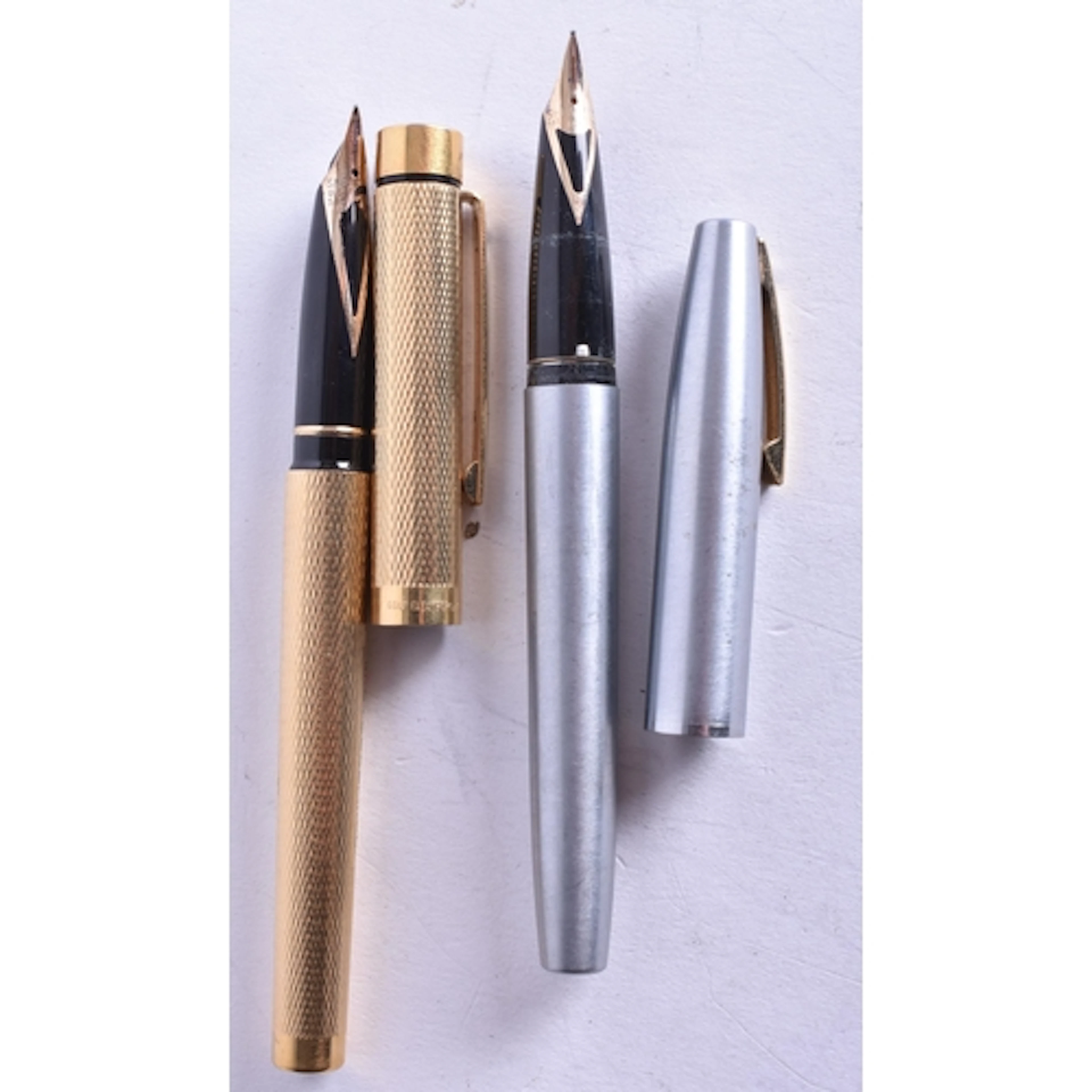 Two Sheaffer fountain pens with 14ct gold nibs (2)