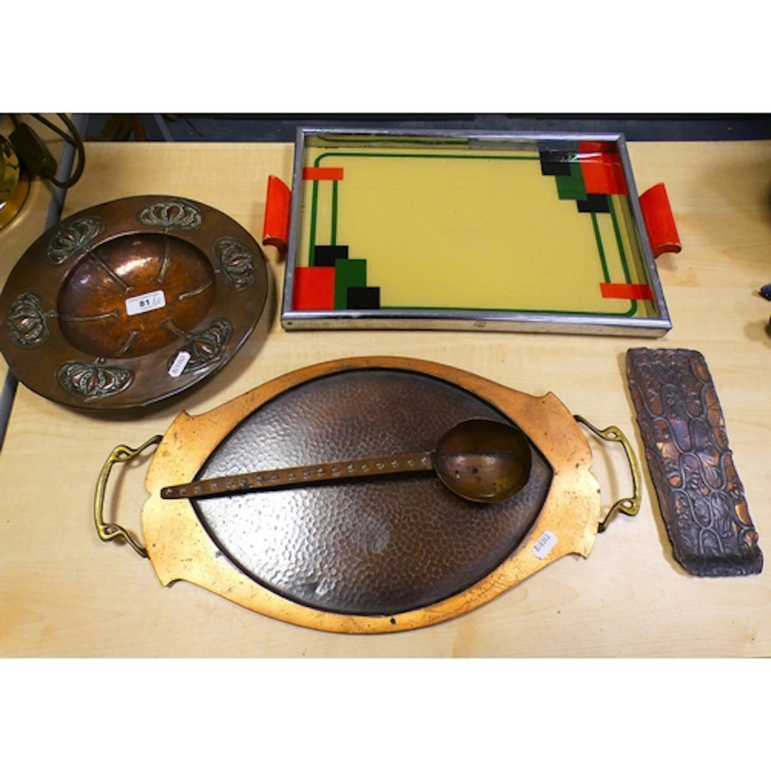 Art Nouveau stylised copper dish, Arts & Crafts style tr...
