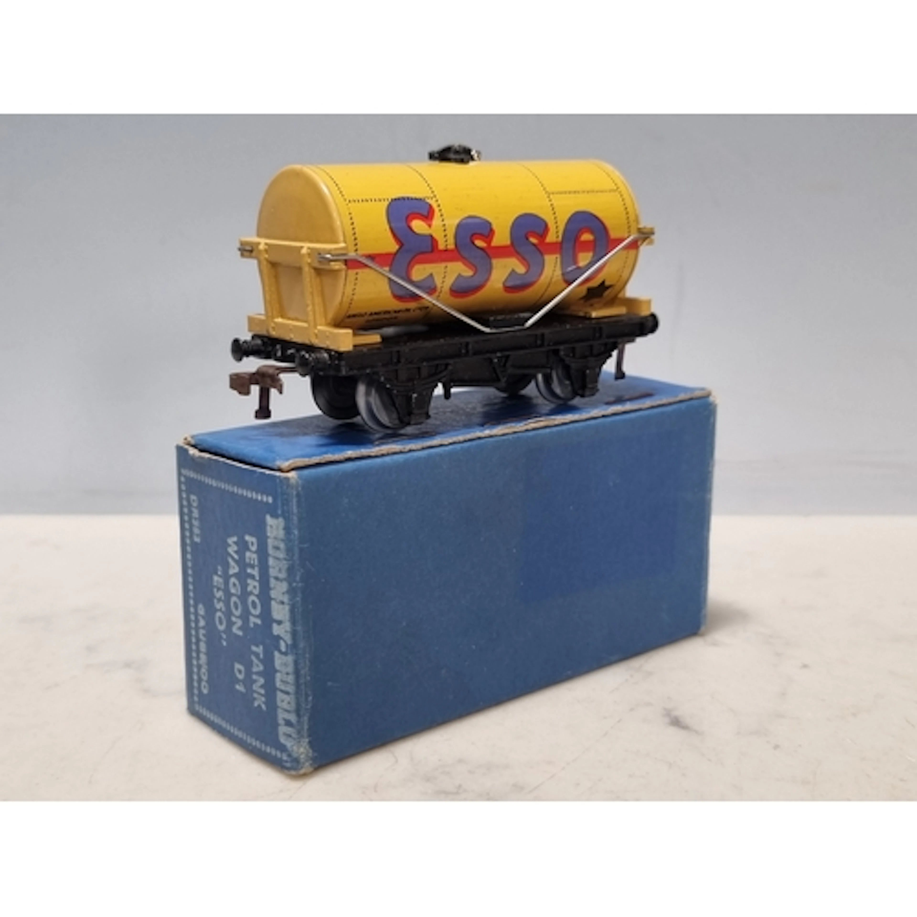 A boxed Hornby Dublo D1 buff 'Esso' Tanker, Nr M, box 10/50 ...