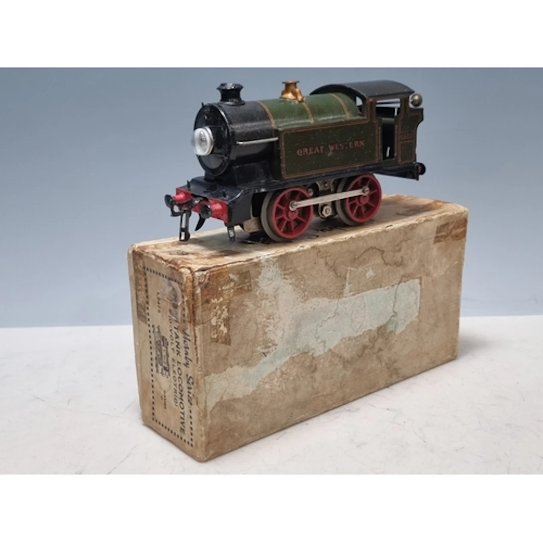 A boxed Hornby 0 gauge EM320 20V electric 0-4-0T in Great We...