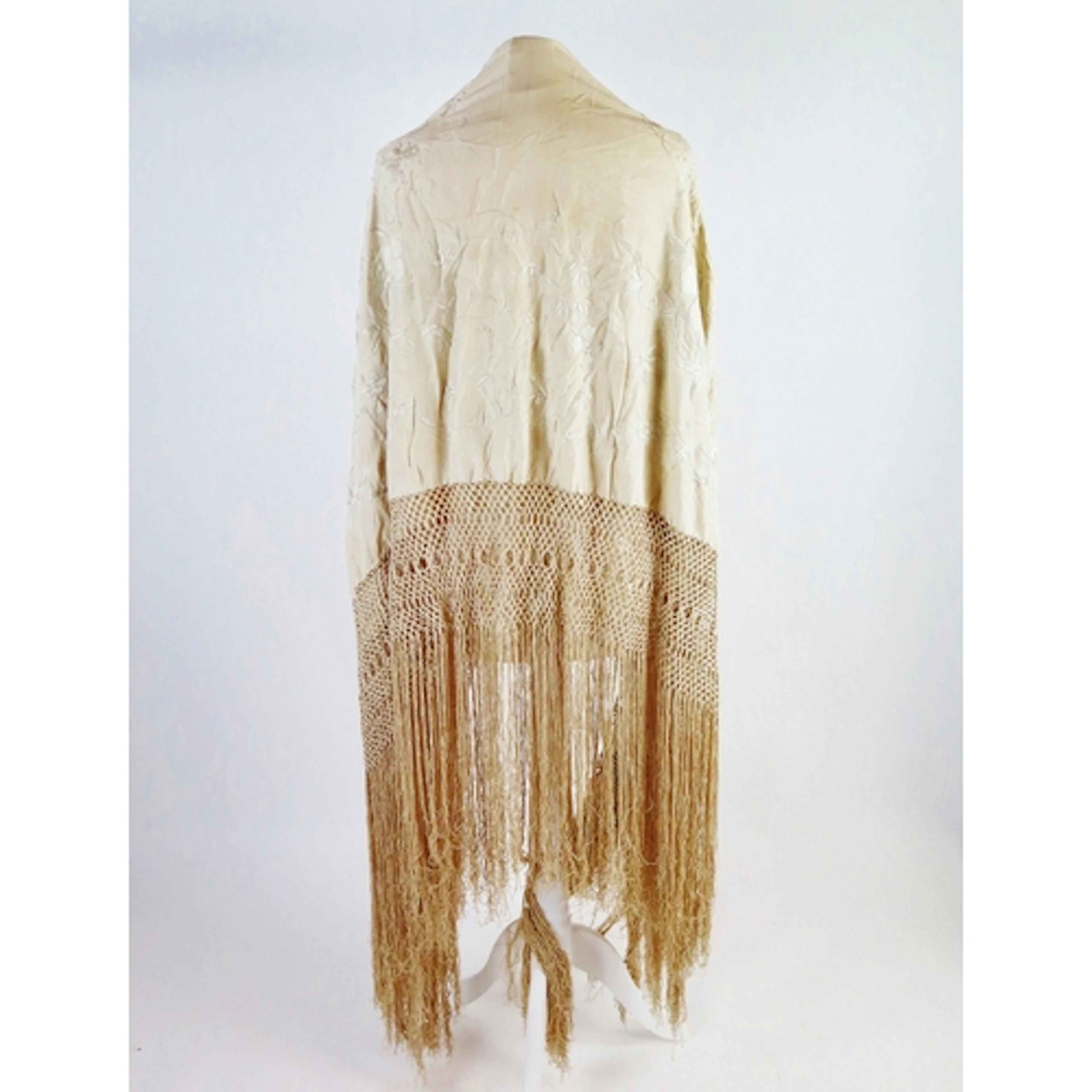Early 20th Century / Edwardian silk piano shawl in ivory, wi...