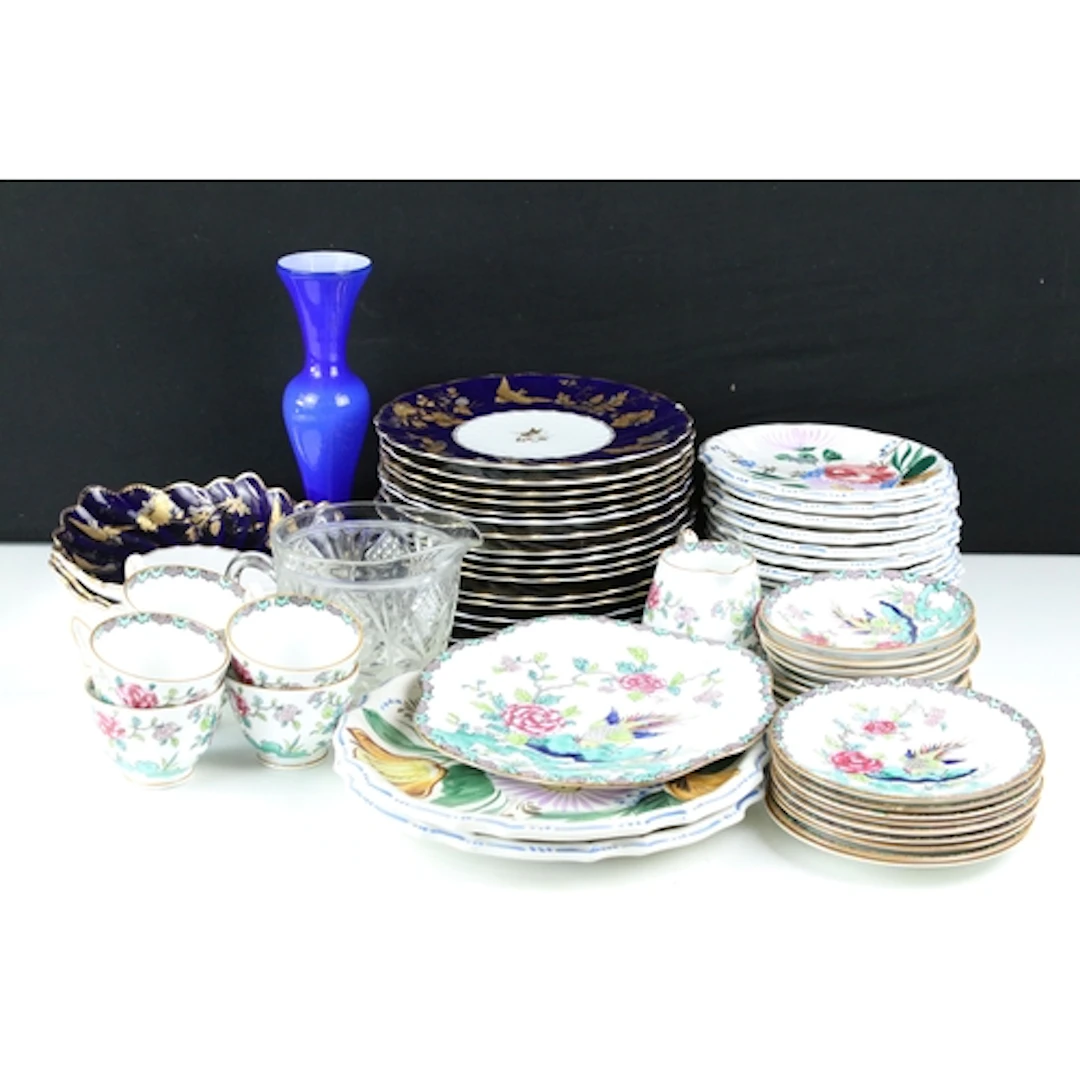 Bishop & Stonier china to comprise three serving bowls and s...