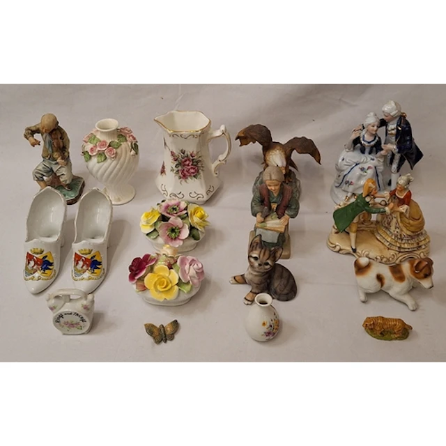 Figurine Couple Dancing, Capodimonte style figurine man play...