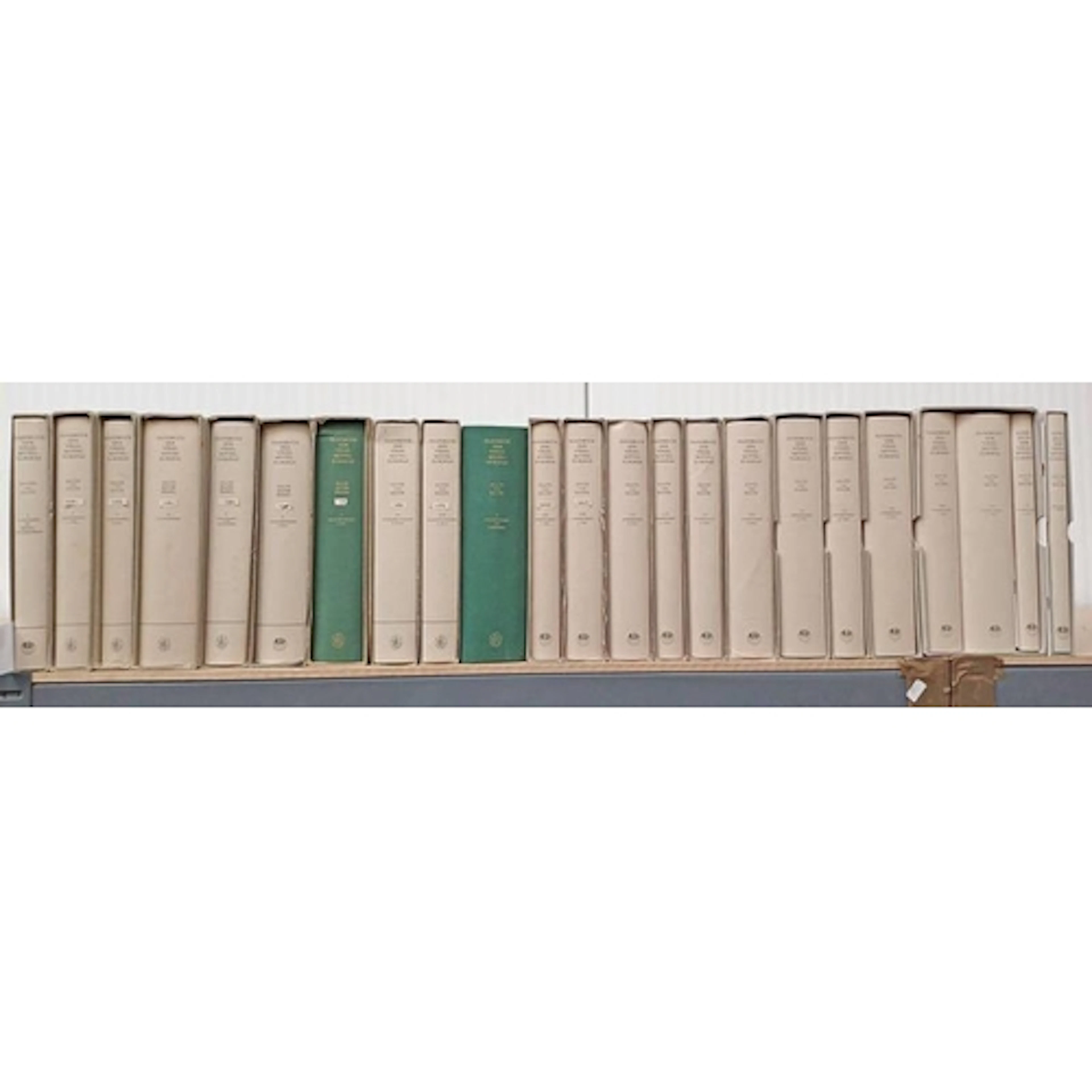 HANDBUCH DER VOGEL MITTELEUROPAS BY KURT M. BAUER AND URS N....