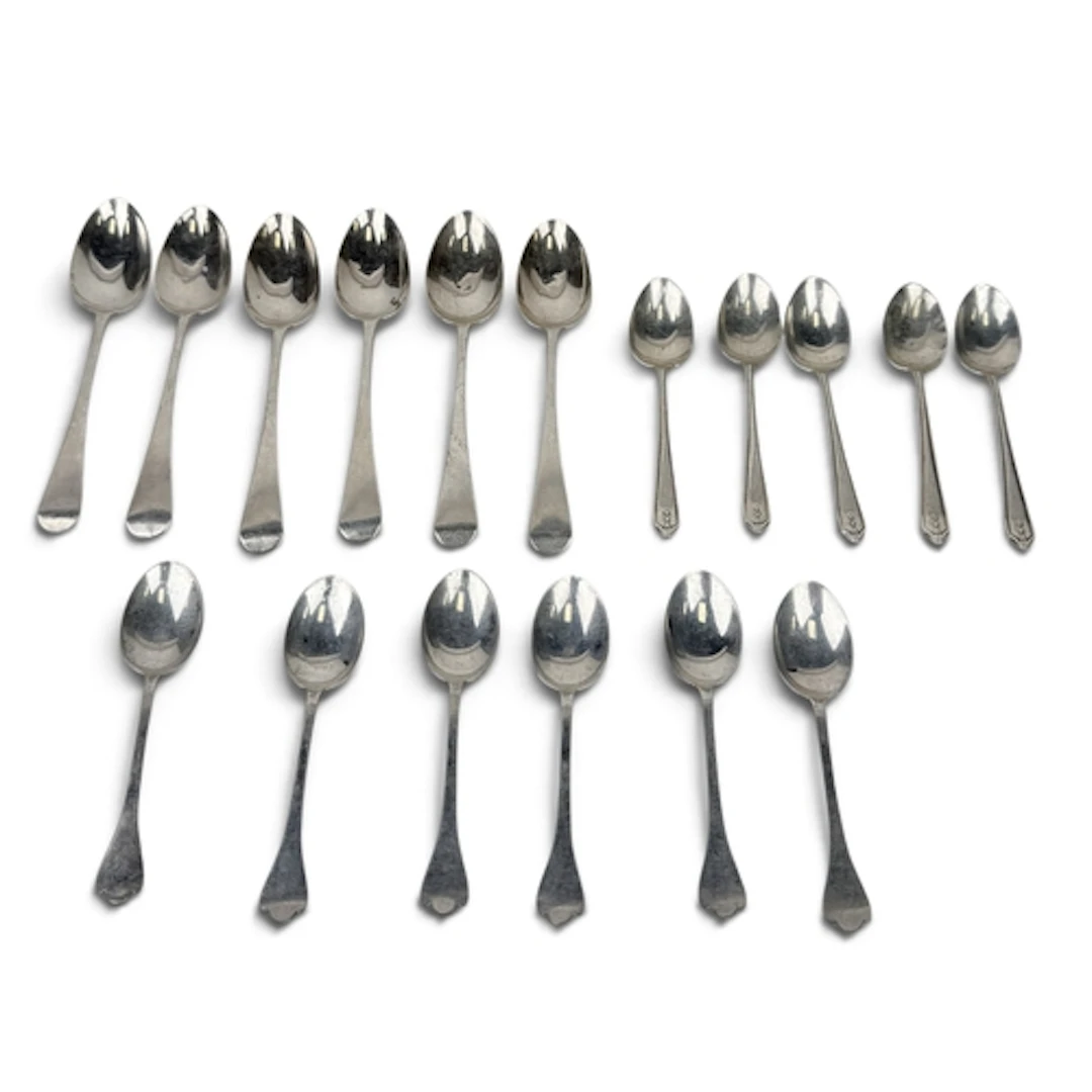 A SET OF SIX GEORGIAN SILVER TEASPOONS TOGETHER WITH ELEVEN ...