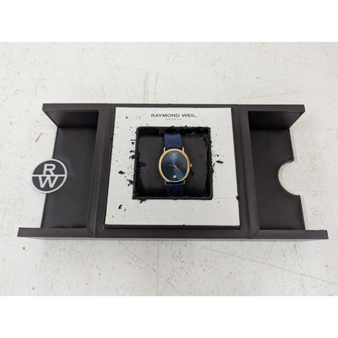 A Raymond Weil wrist watch, with gold plated case, blue dial...