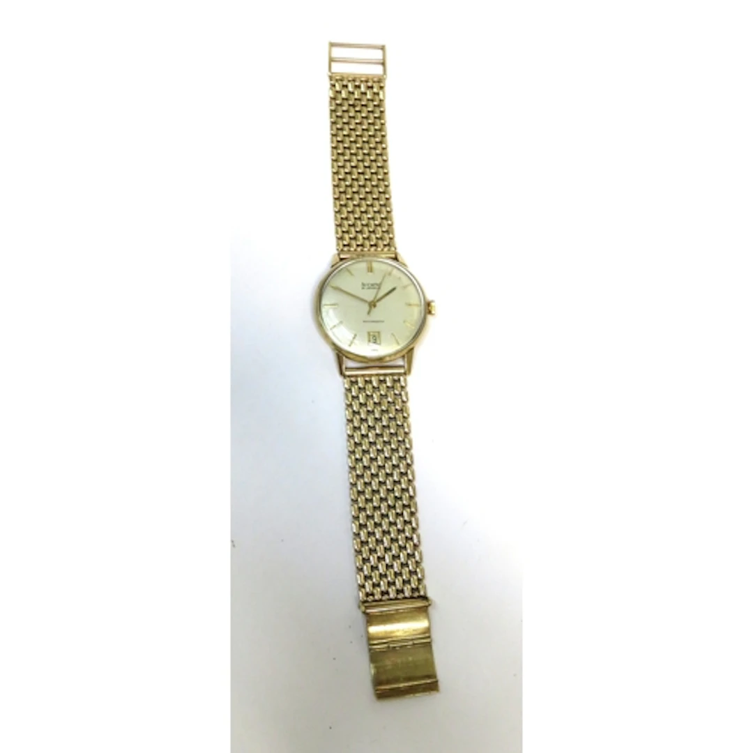 Gentleman's Accurist 9ct gold cased wristwatch with a 9ct go...