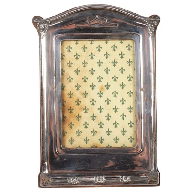 HENRY WILLIAMSON LTD - an Edward VII silver Arts and Crafts ...