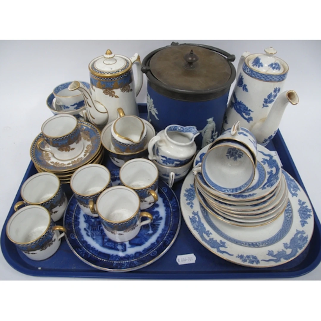 George Jones 'Dragon' Crescent Coffee Ware, of fifteen piece...