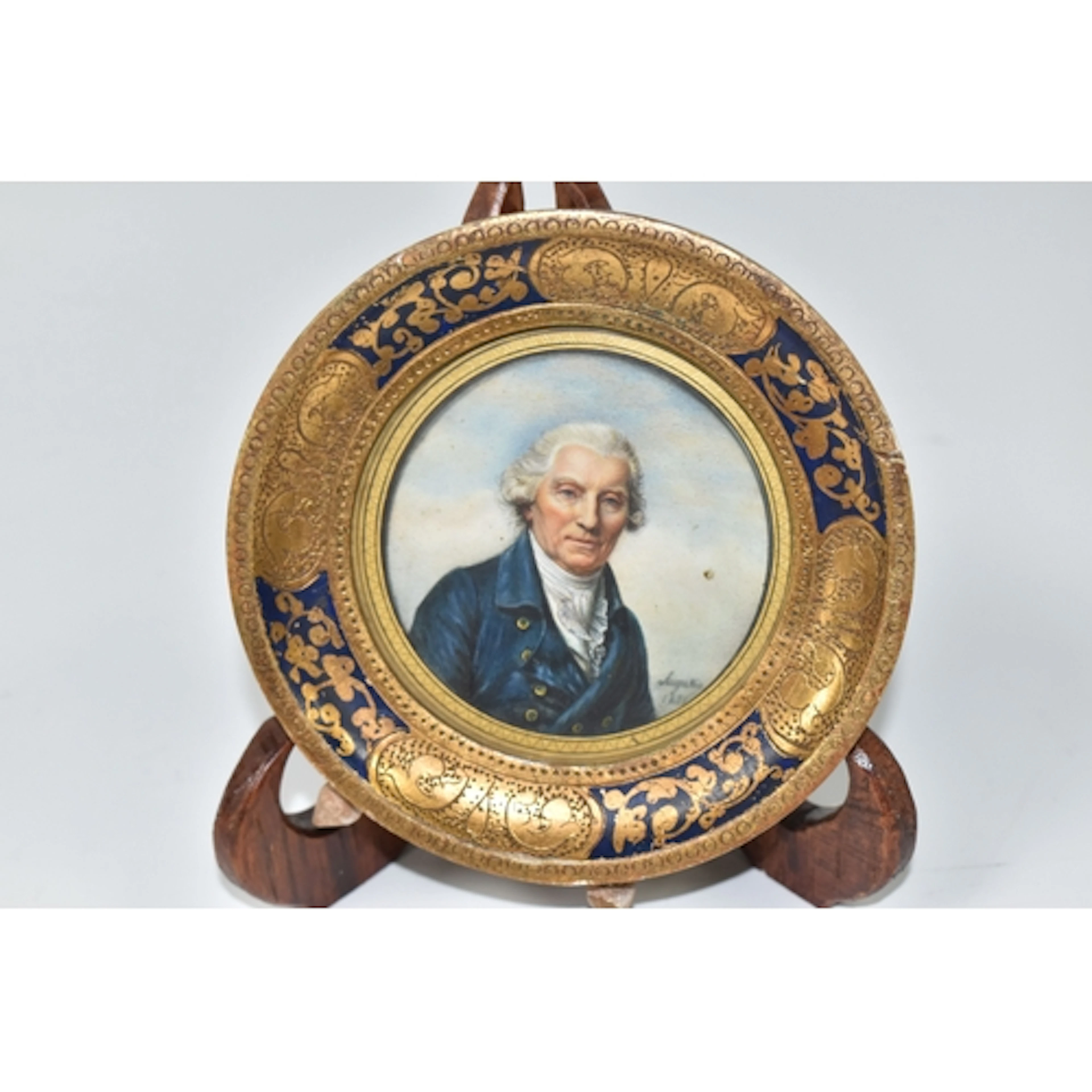 AN EARLY 19TH CENTURY PORTRAIT MINIATURE OF A GENTLEMAN, he ...