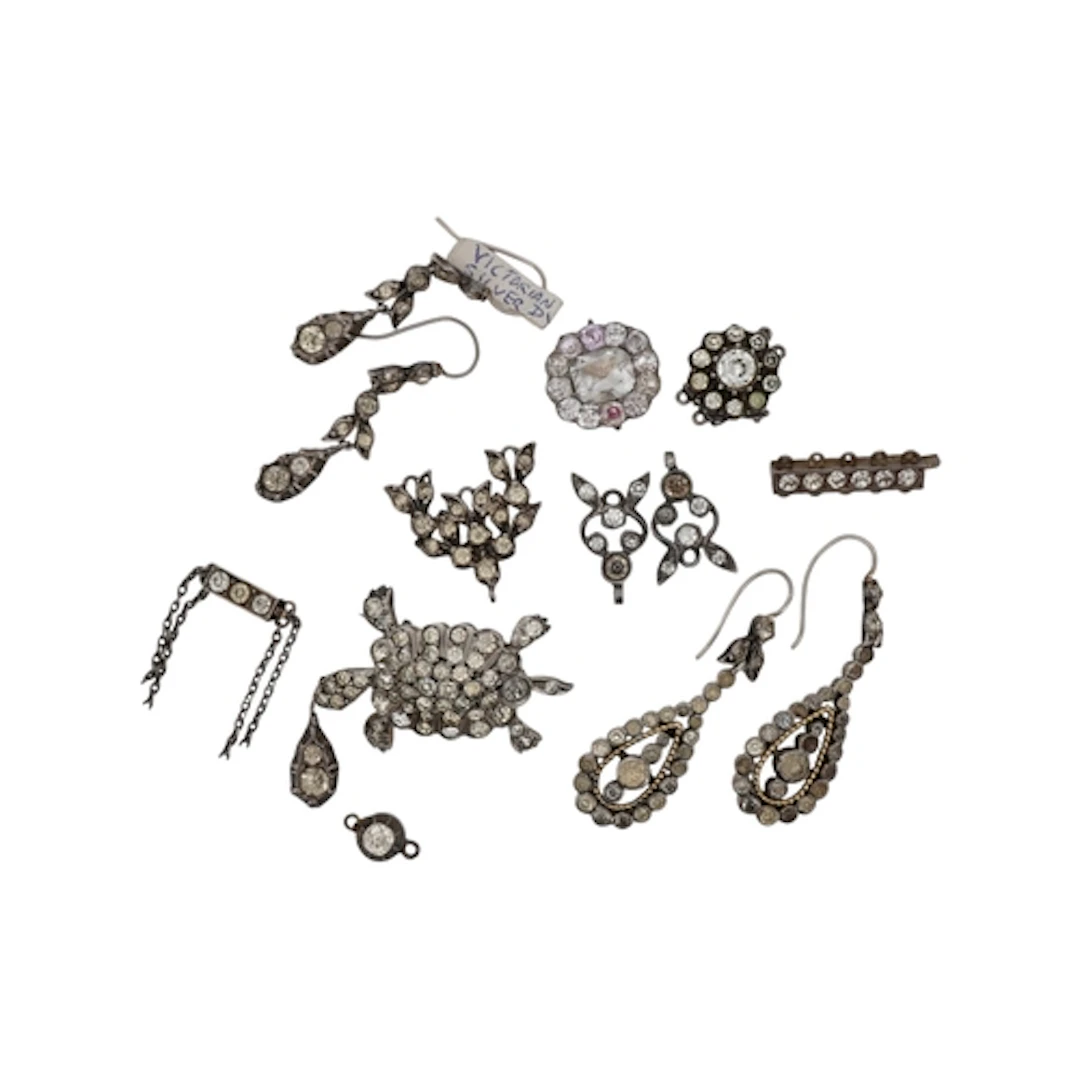 A group of paste set jewellery, including a tortoise brooch,...