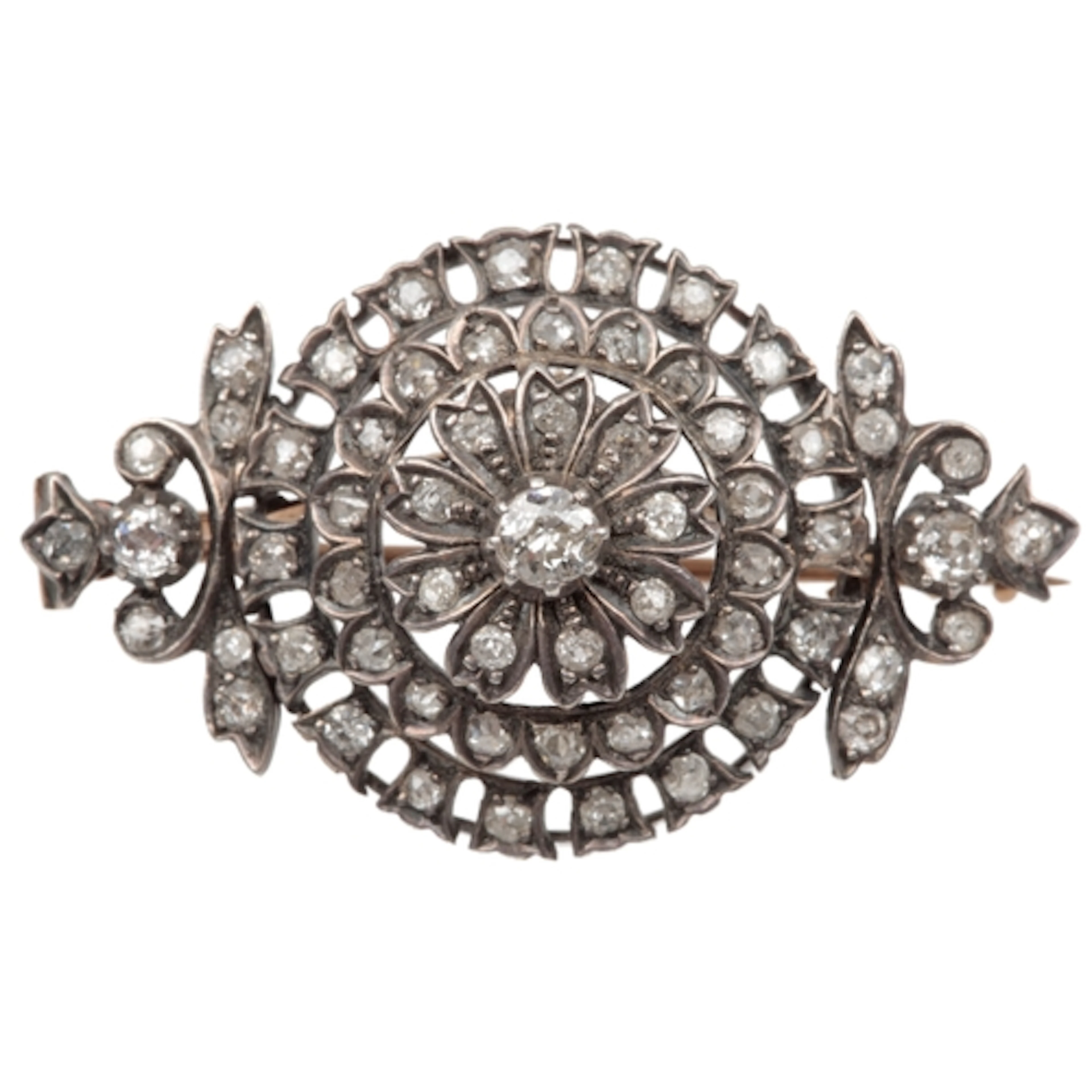A Victorian diamond brooch, late 19th century, designed as c...