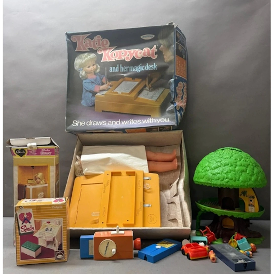 A selection of vintage toys to include Sindy, Katie Kopycat ...