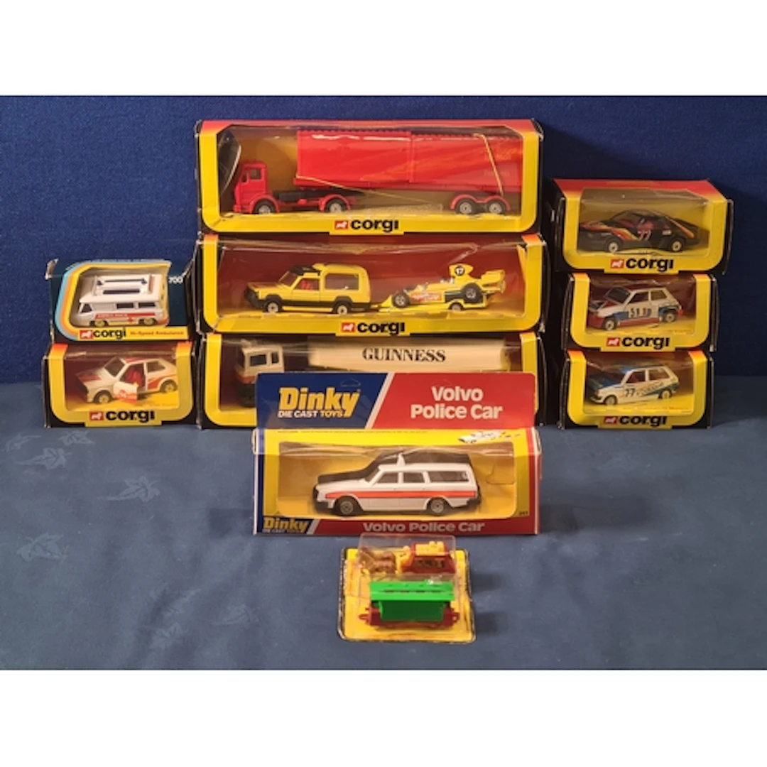 10x boxed Corgi and Dinky Toys comprising Dinky Toys No.243 ...