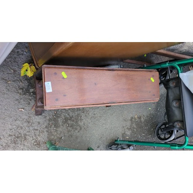 Drop-leaf gateleg dining table in stained wood, the hinged l...