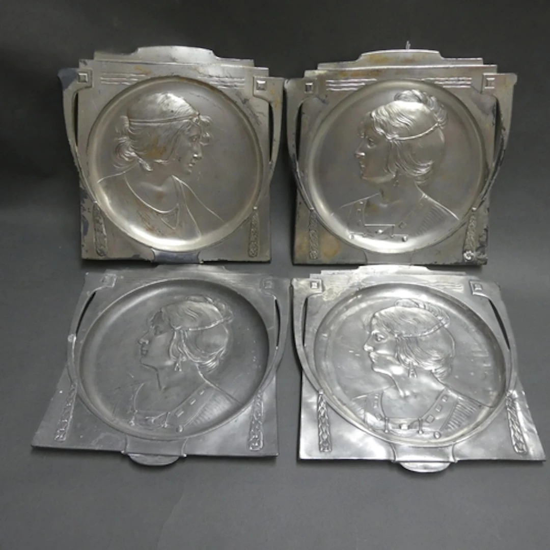 WMF - A set of four Art Nouveau trays or wall plaques (3x 27...