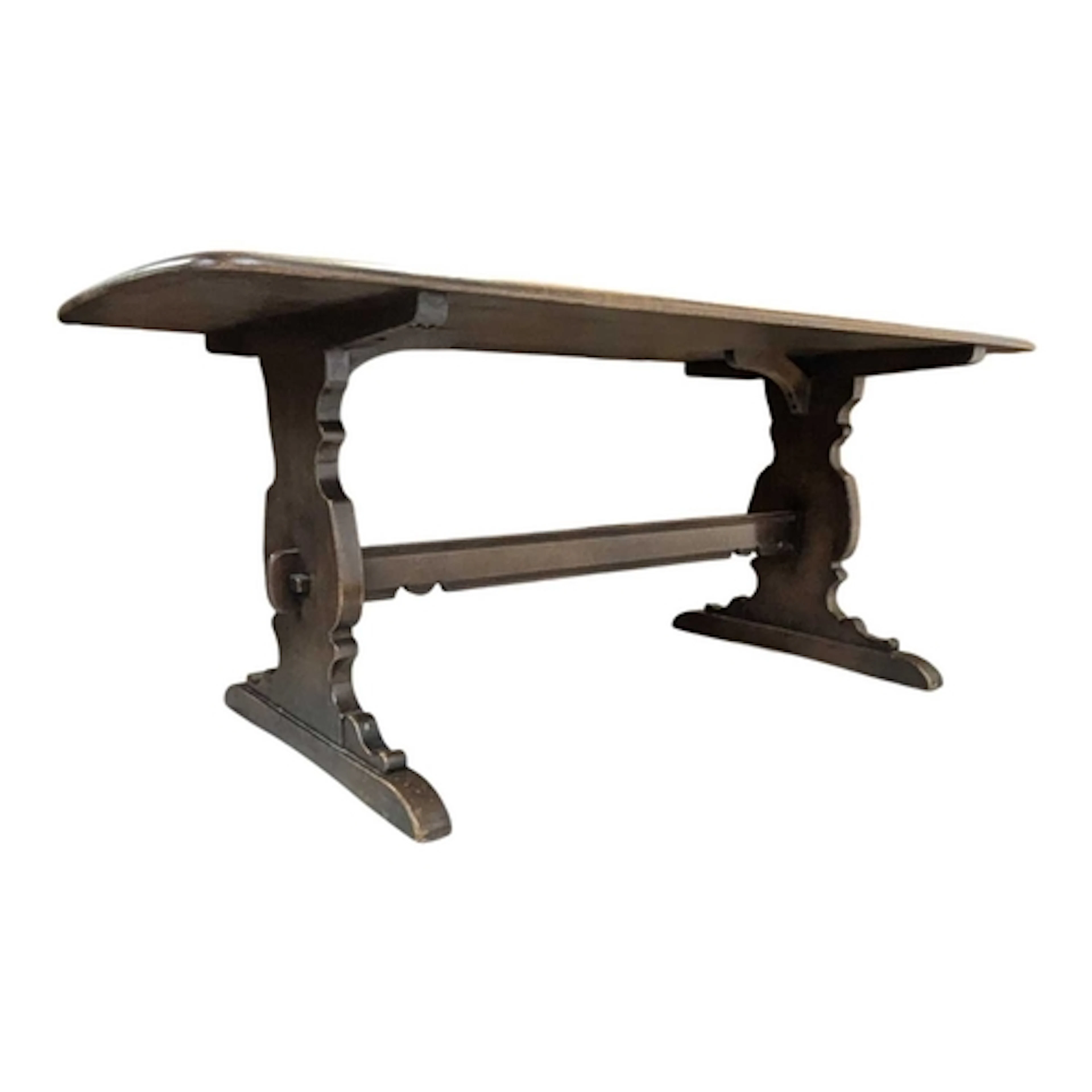Ercol Furniture - Old Colonial - A 20th century elm Ercol di...