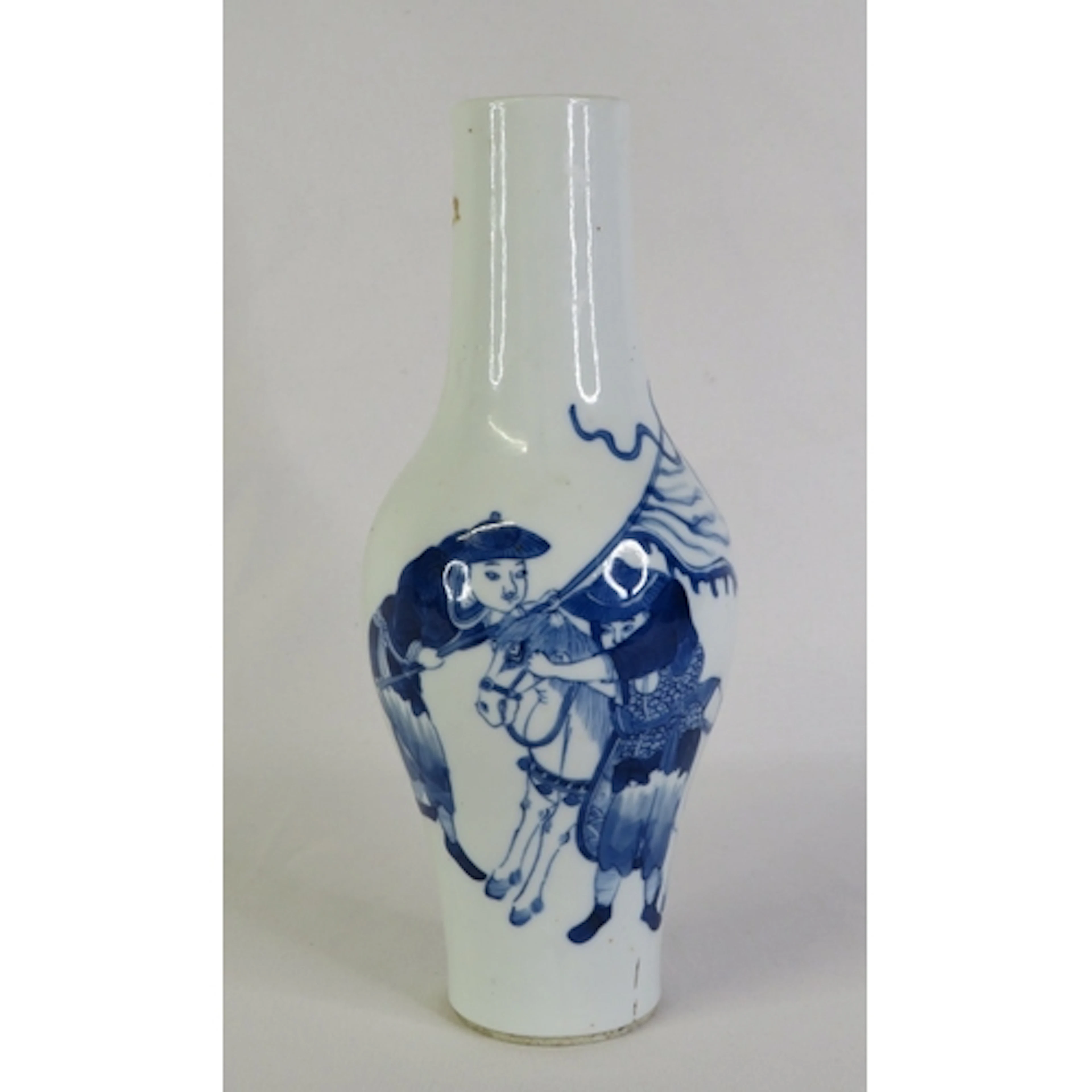 Finely Decorated Chinese Blue & White Vase decorated with fi...