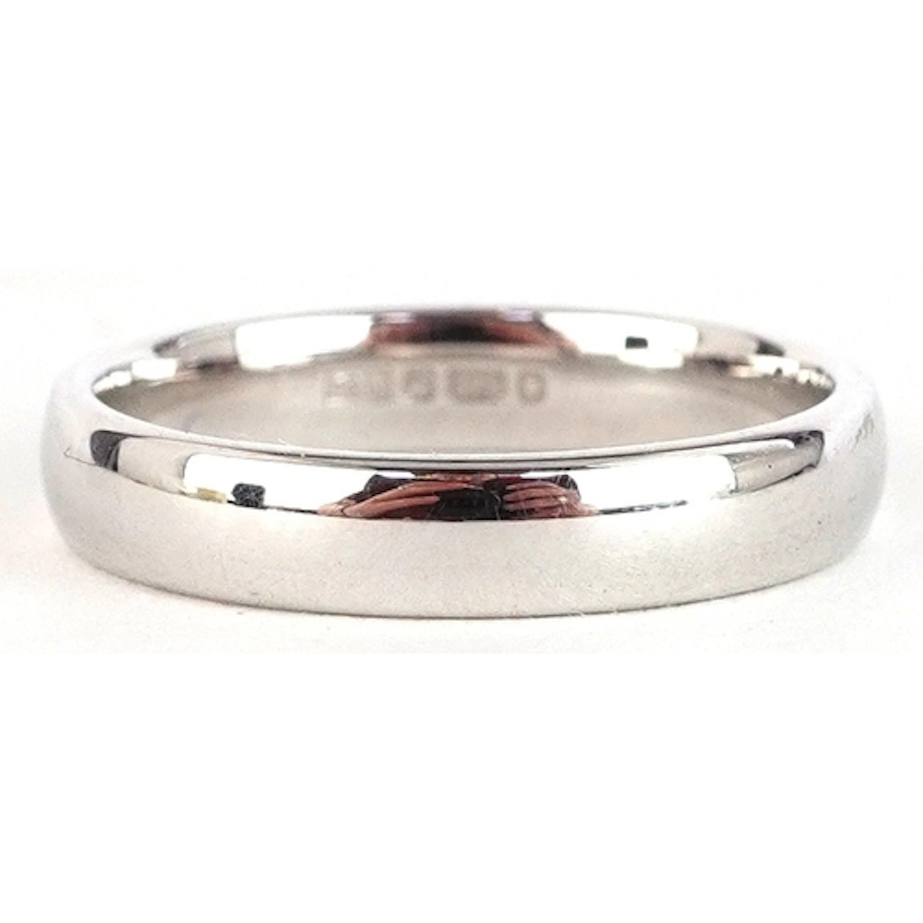 9ct white gold wedding band, size P, 4.0g.