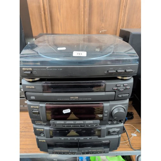 Aiwa music system and a pair of speakers