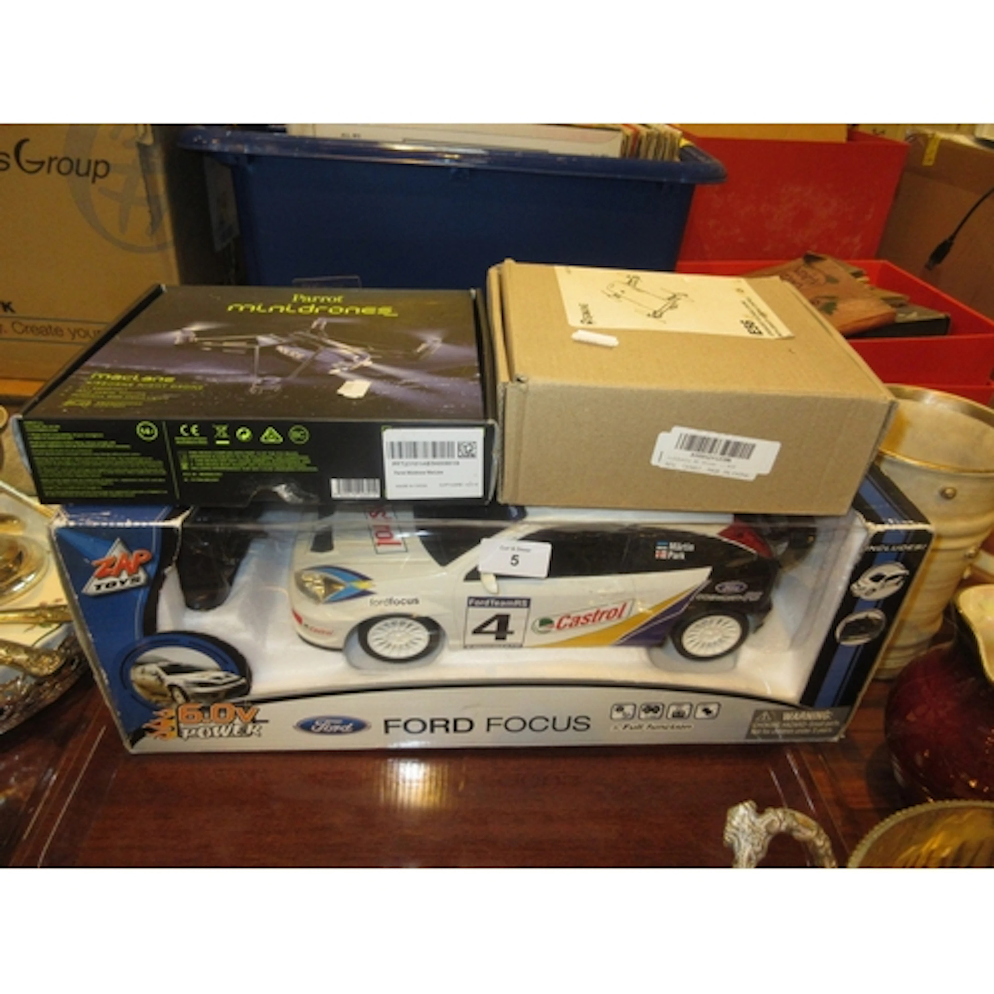 ZAP Toys Ford Focus and 2 Minidrones