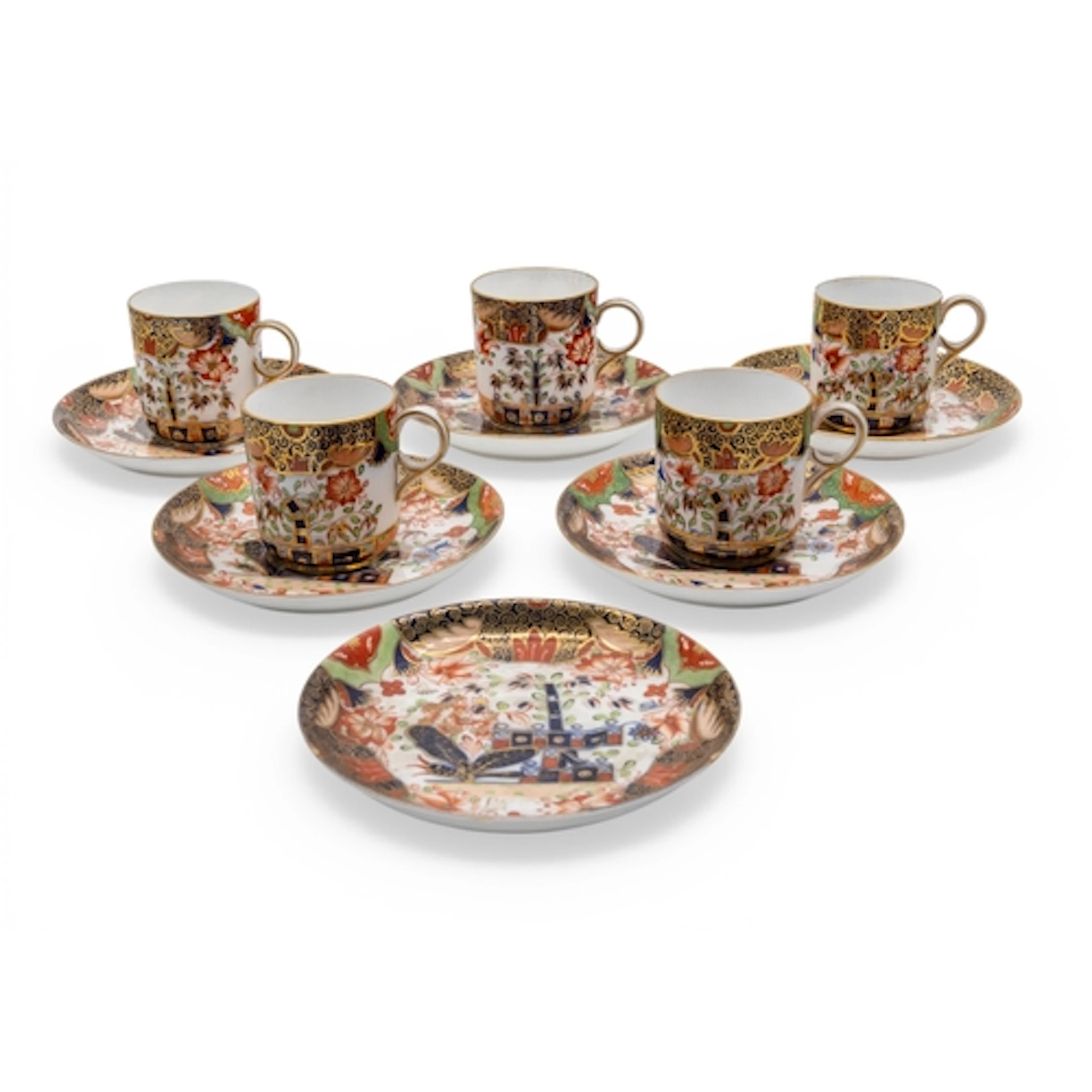 FIVE COPELAND IMARI PATTERN CUPS AND SAUCERS MID 19TH CENTUR...