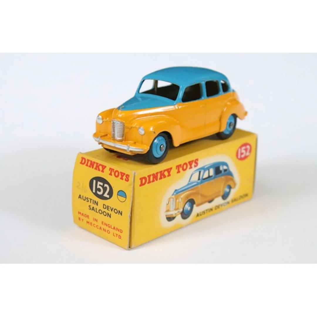 Boxed Dinky 152 Austin Devon Saloon diecast model in two ton...