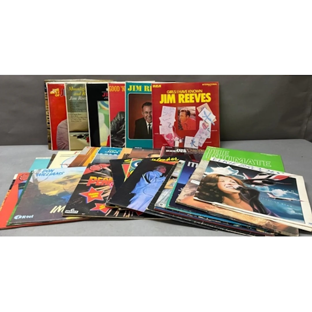 A selection of vinyl LP's to include Jim Reeves, Ellie Brook...