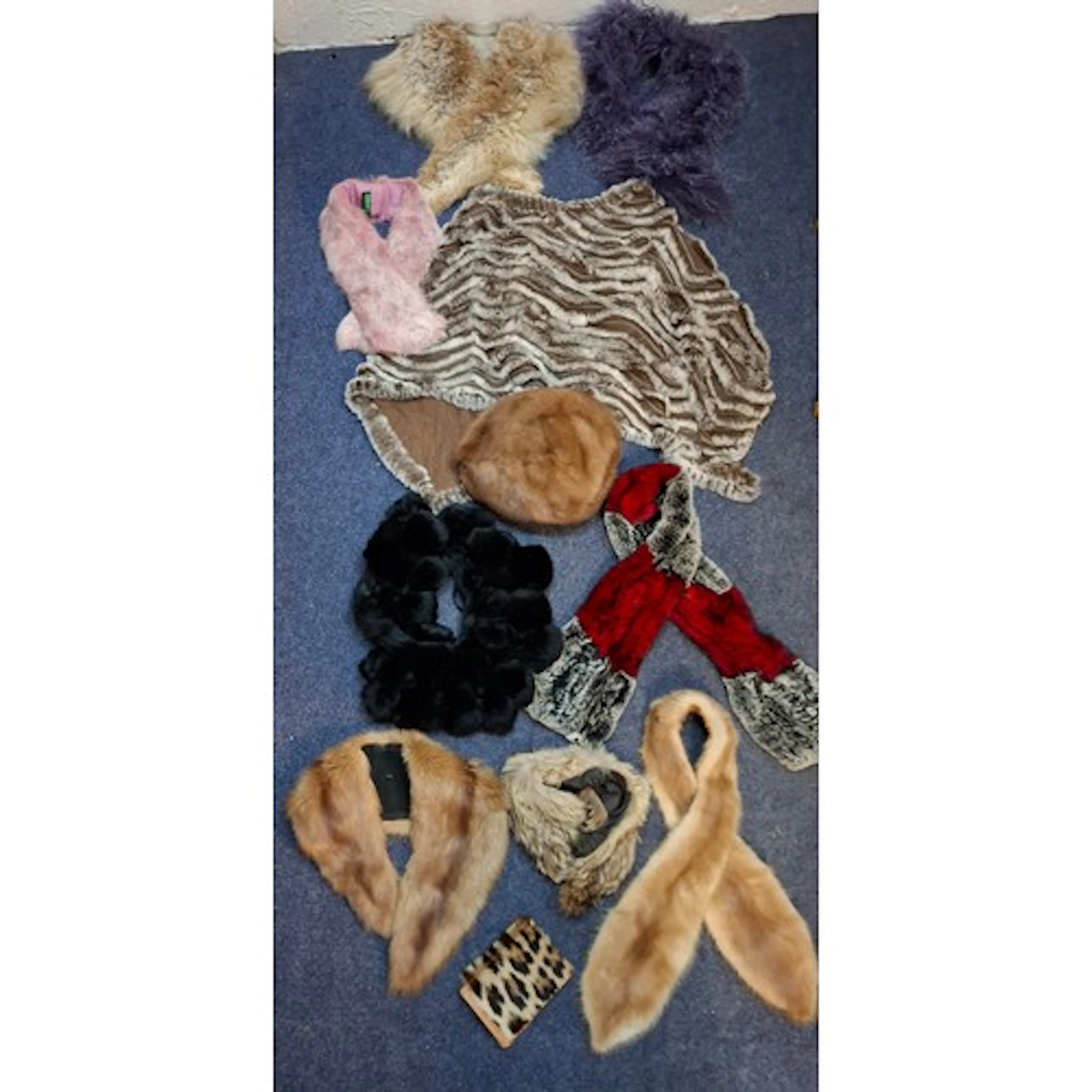 A quantity of vintage fur accessories to include a rabbit fu...