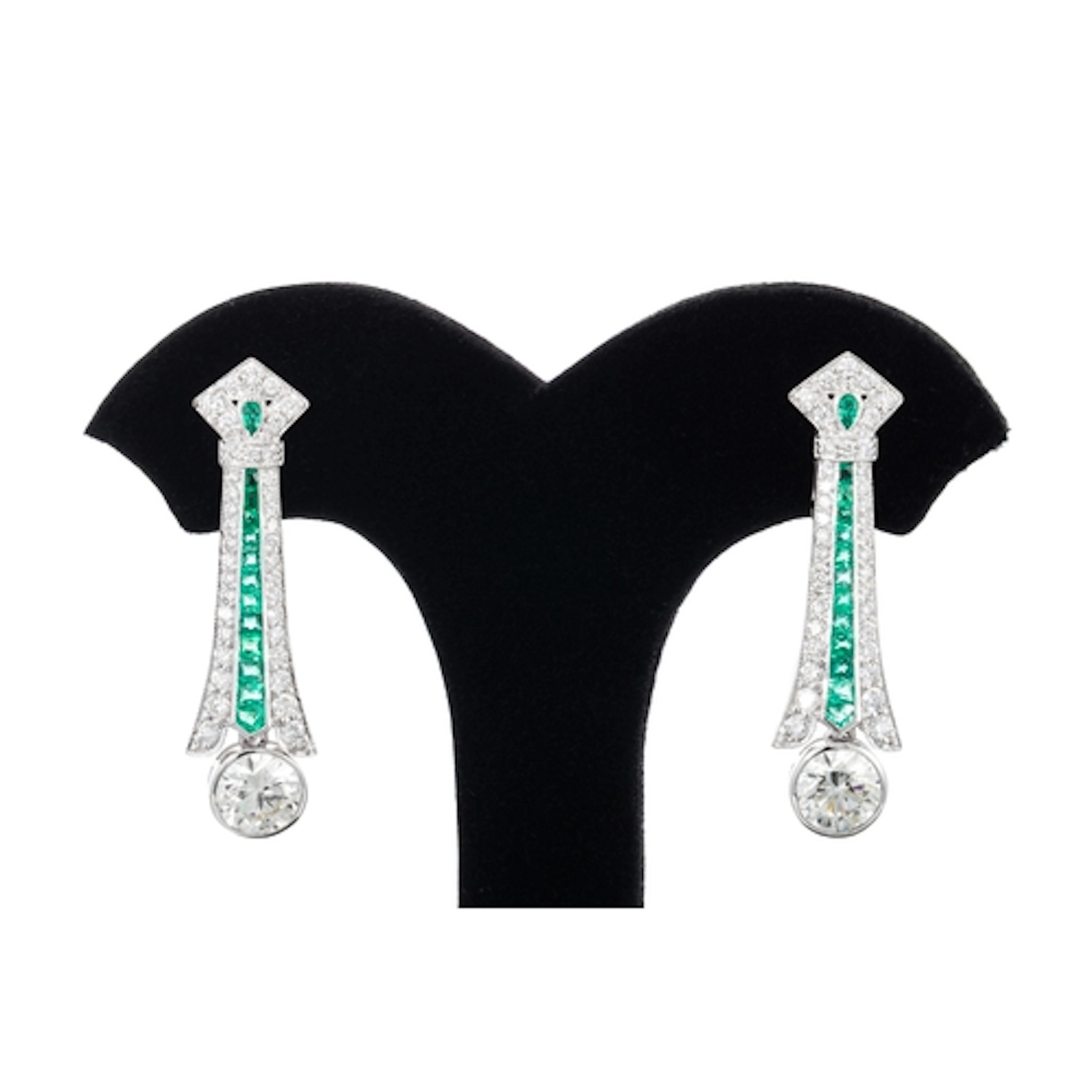 A PAIR OF ART DECO STYLE DIAMOND AND EMERALD PLAQUE DROP EAR...