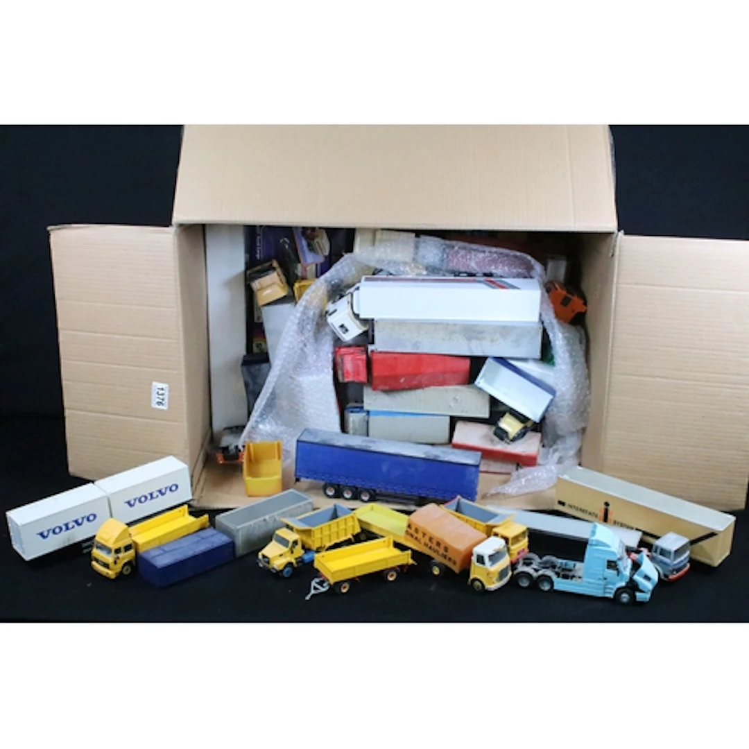 Collection of commercial and haulage diecast models to inclu...