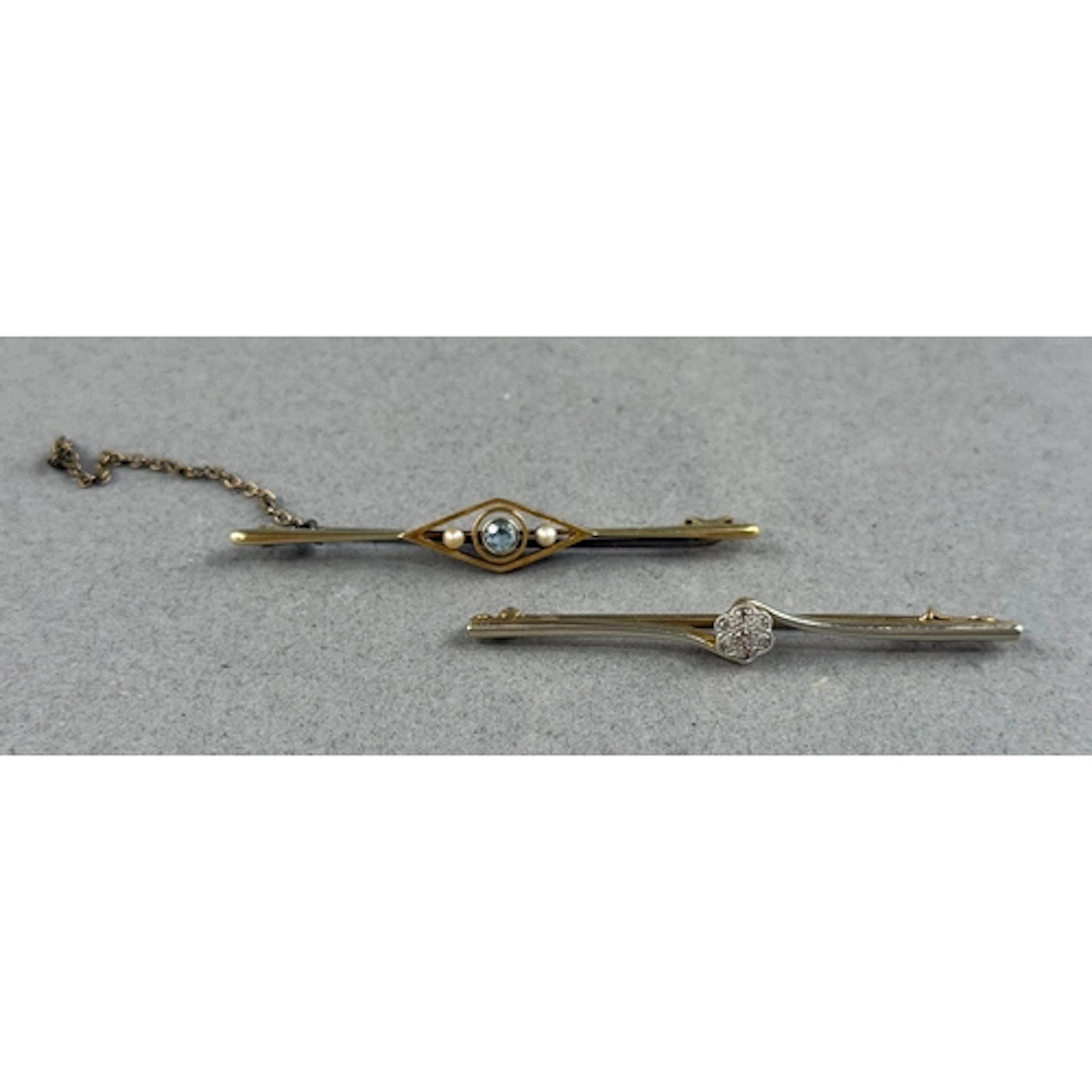 Jewellery- 15ct Gold and diamond set bar brooch and 15ct gol...