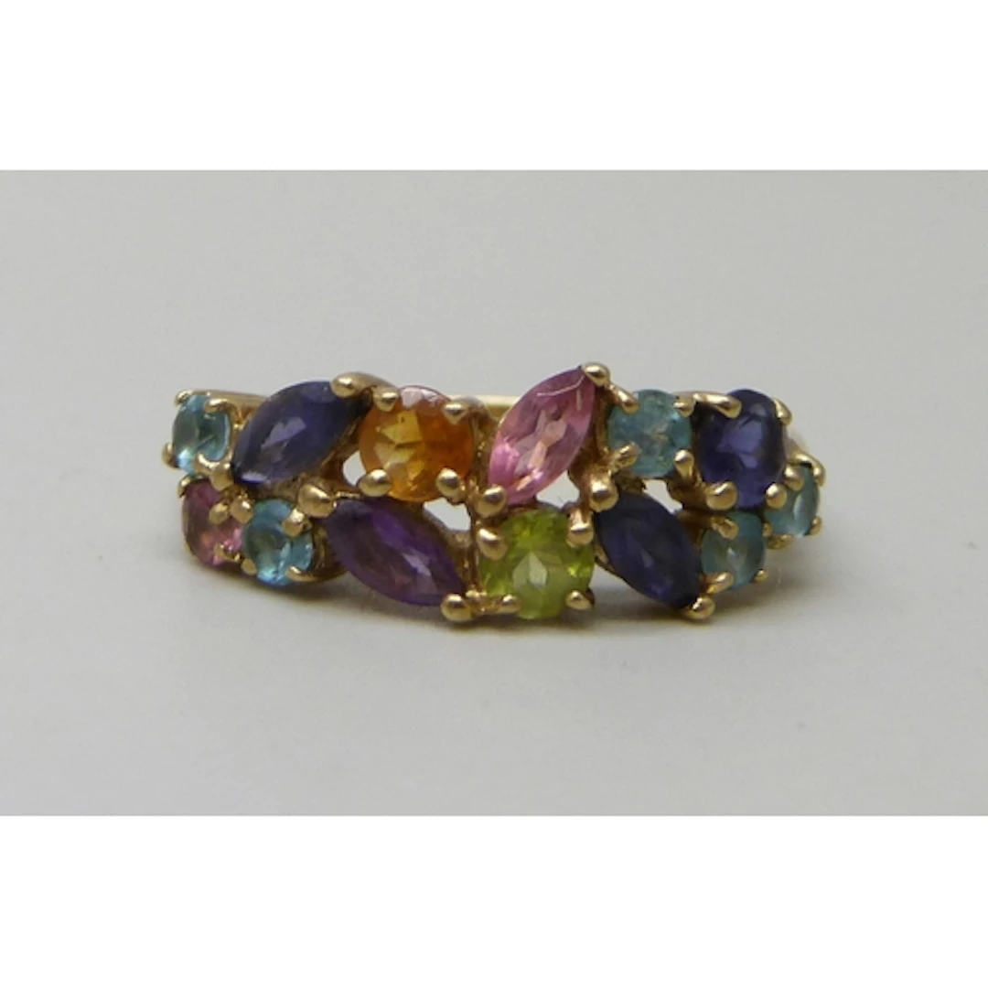 A 9ct gold multi-gemstone cluster ring, 2.8g, O